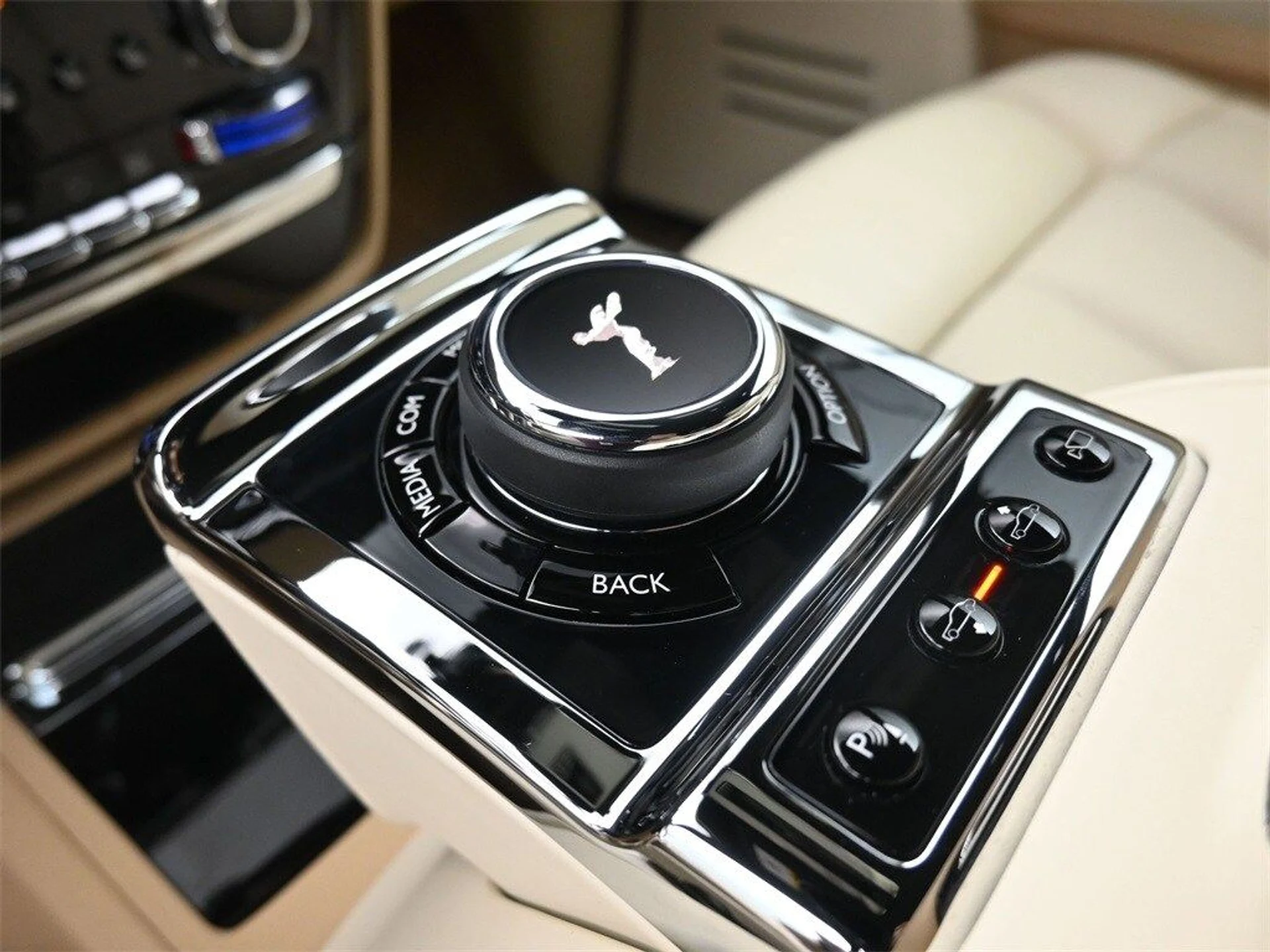 mph018_362770549_cd4197f4361c3666ebee102aaa195a43x_f2a392836d