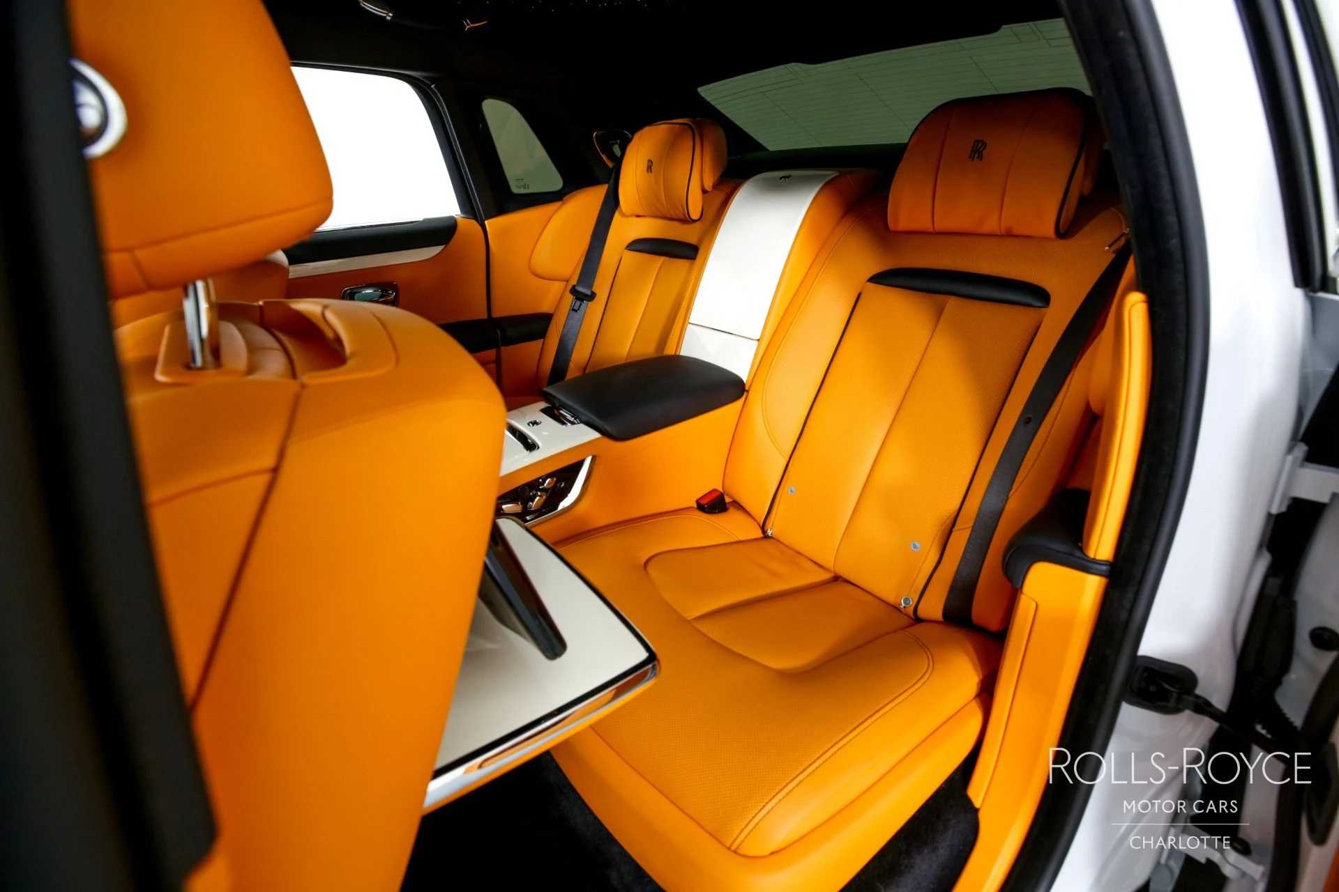 mph018_3635432596_Used_2021_Rolls_Royce_Ghost_1738596295_5bfd597c3b