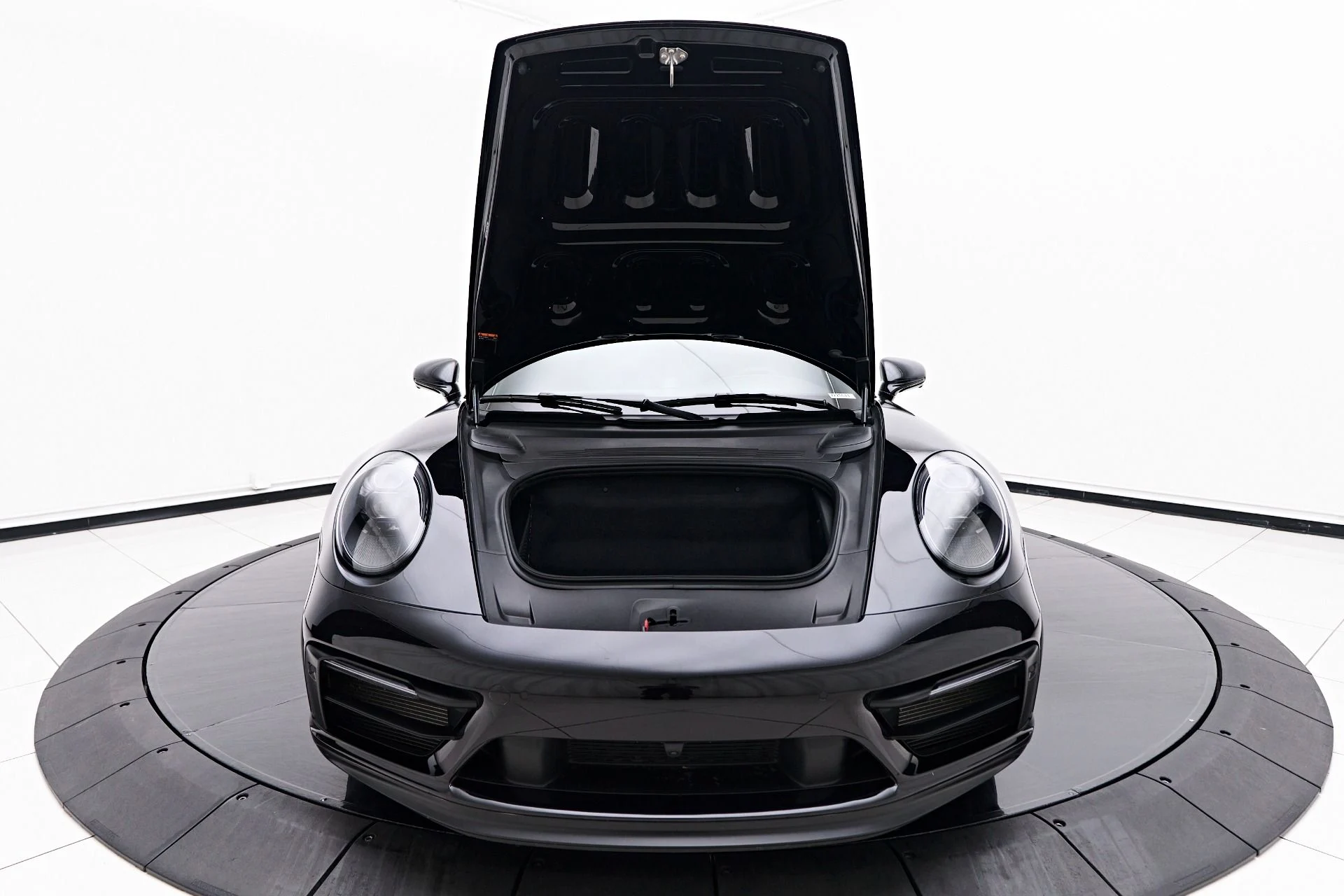 mph018_3640732736_Used_2023_Porsche_911_Carrera_4_GTS_1754606434_1189a74c48
