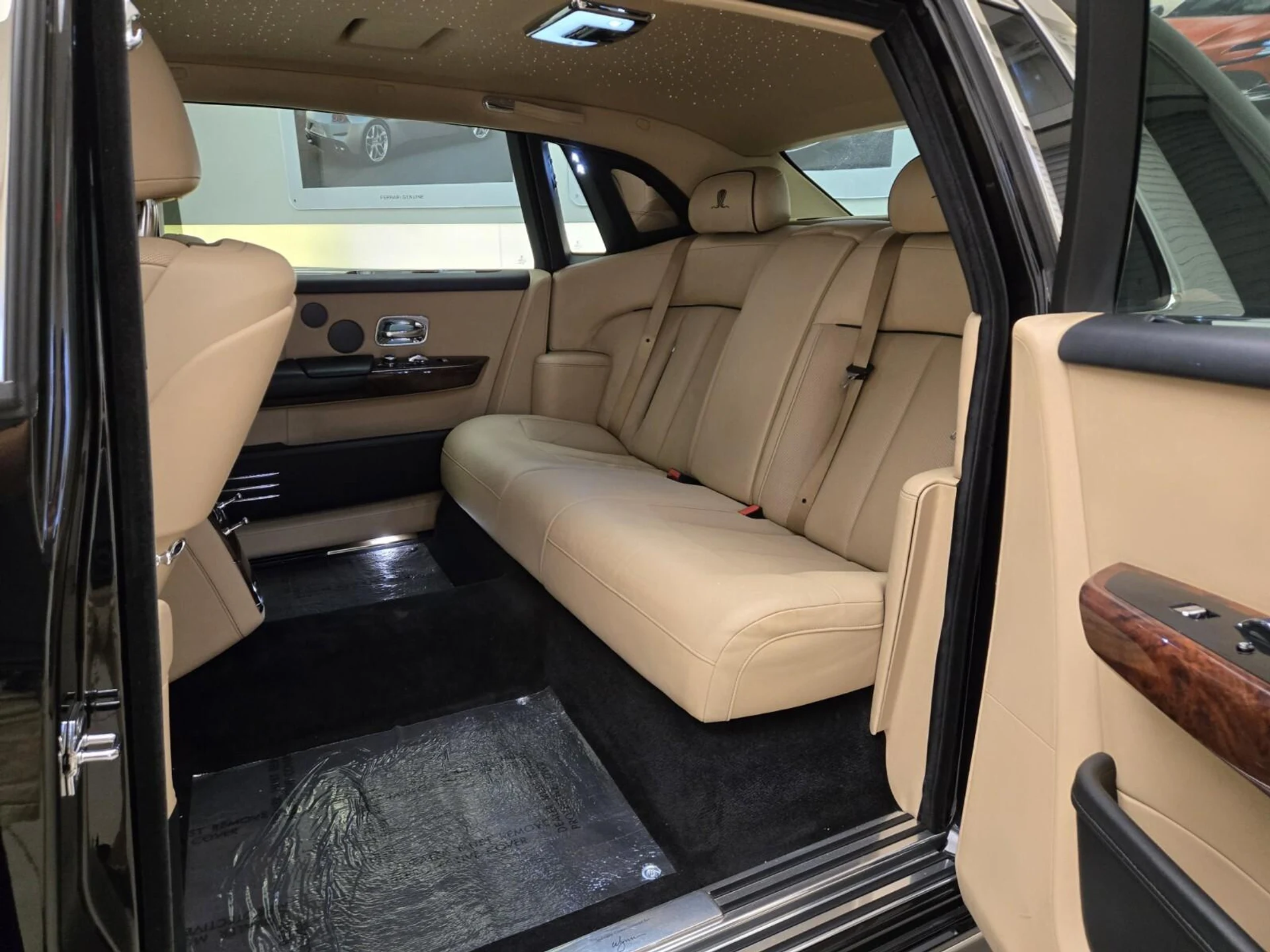 mph018_3647731535_Used_2020_Rolls_Royce_Phantom_1759992238_75e549f7dc