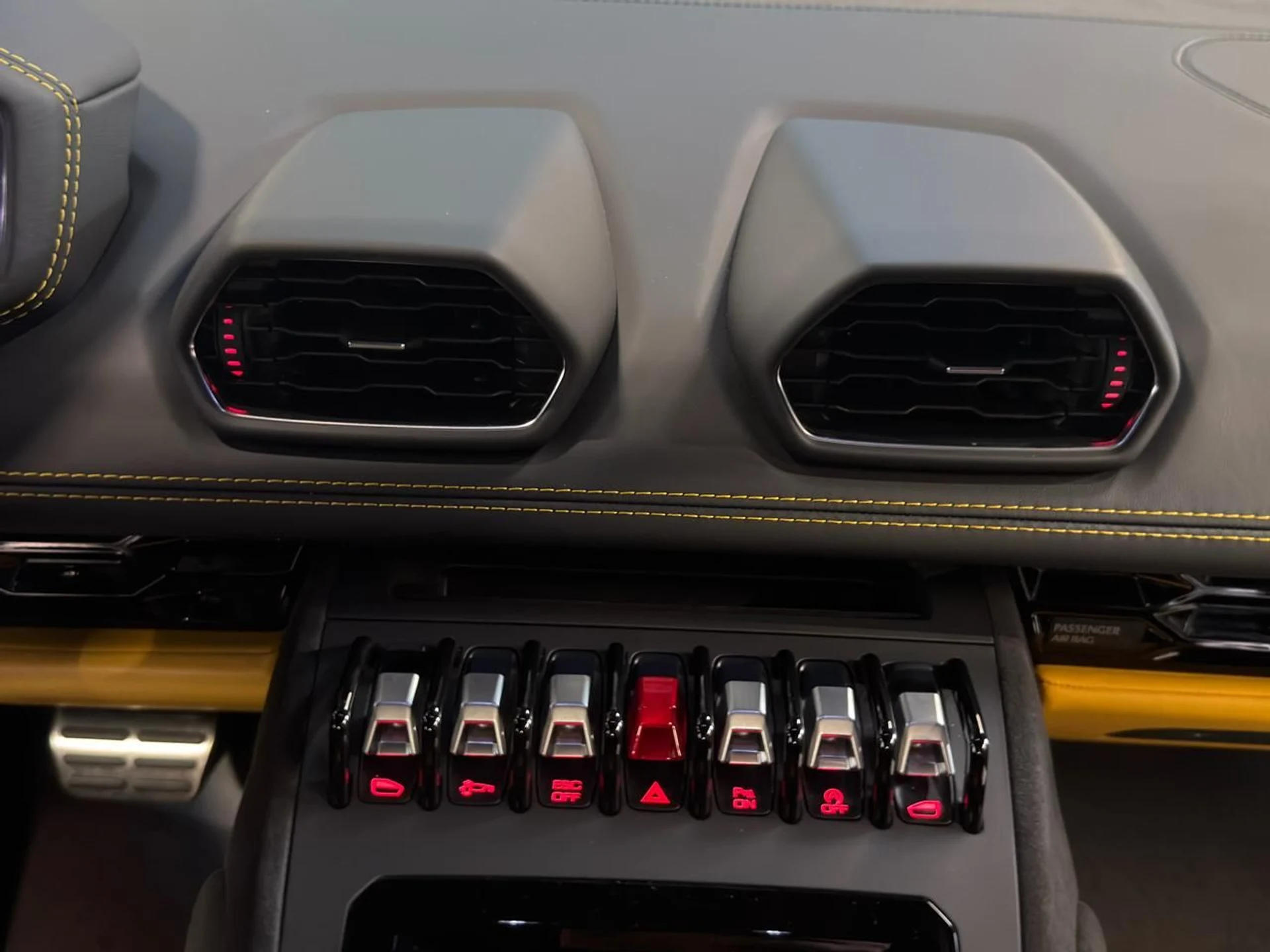 mph018_3648185560_639119606772952392_f557bf13d2