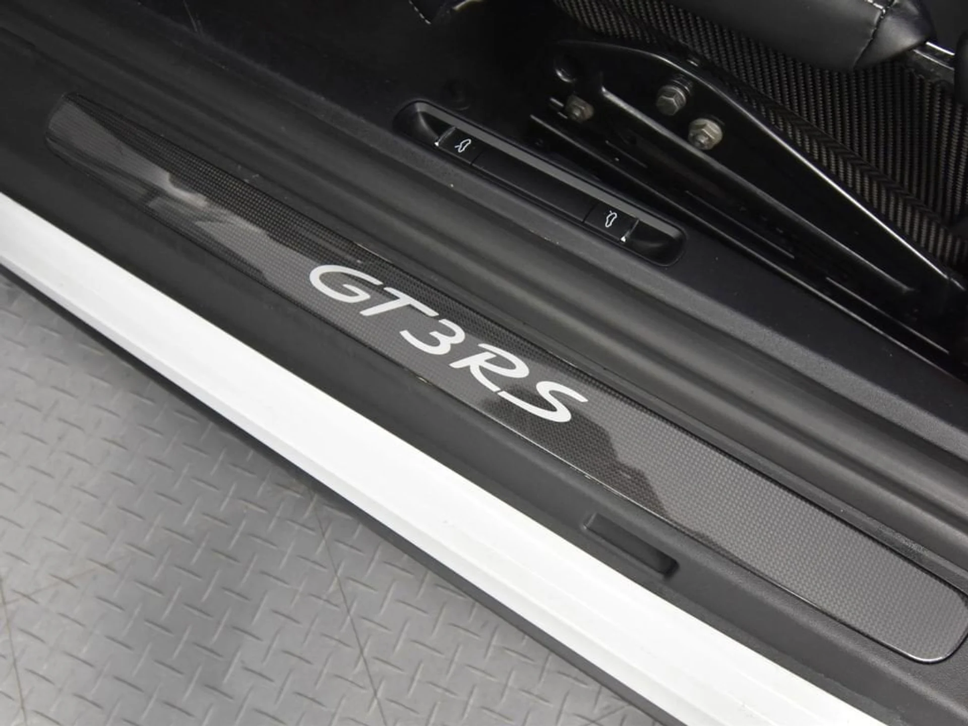 mph018_3654659051_dbc57dddefc9d6c7b7a4496339b4e874x_216f62b86e