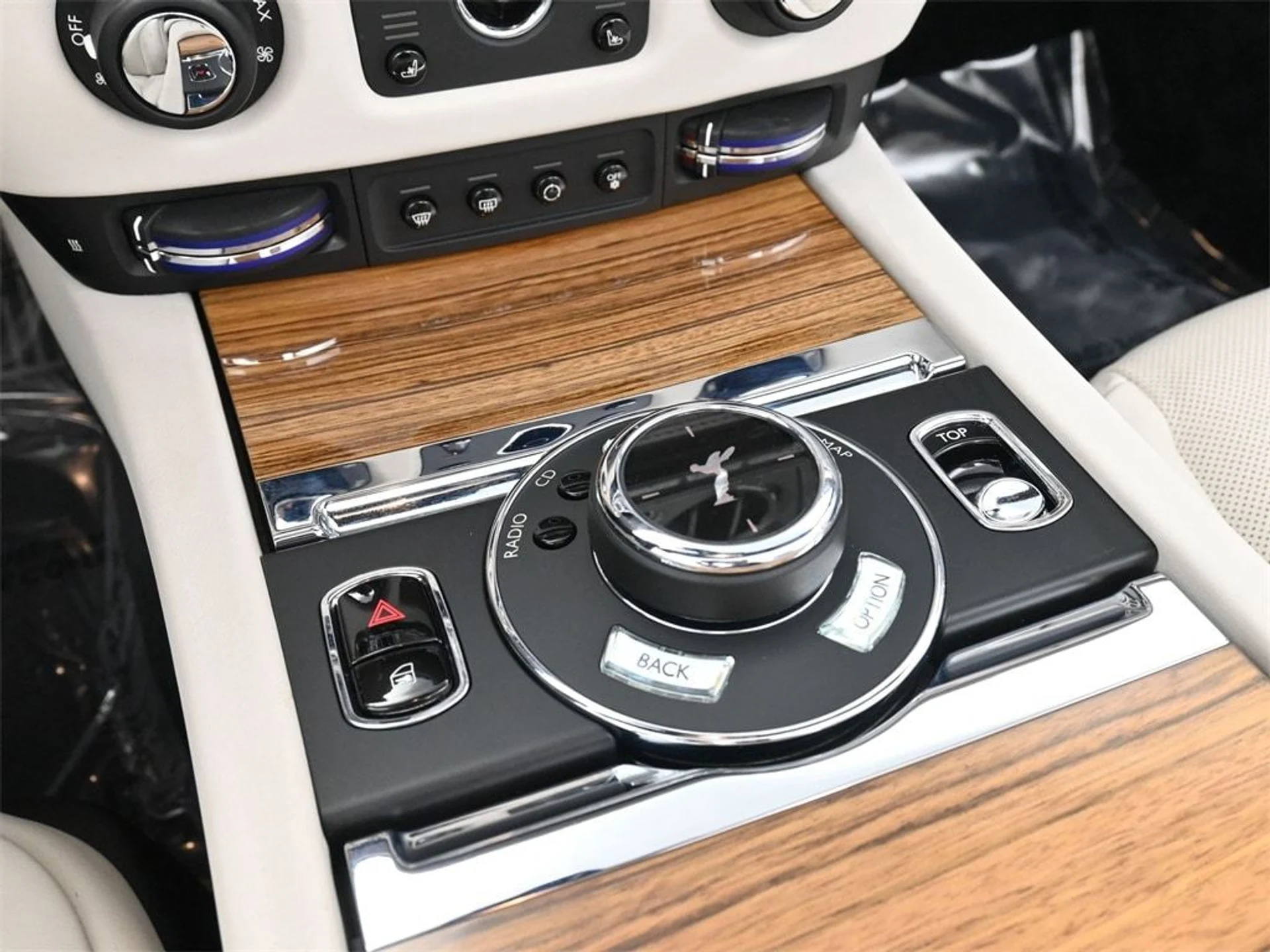 mph018_3656842433_00dd8abc6023ea437cf82354ff42fb9cx_215c79bf61