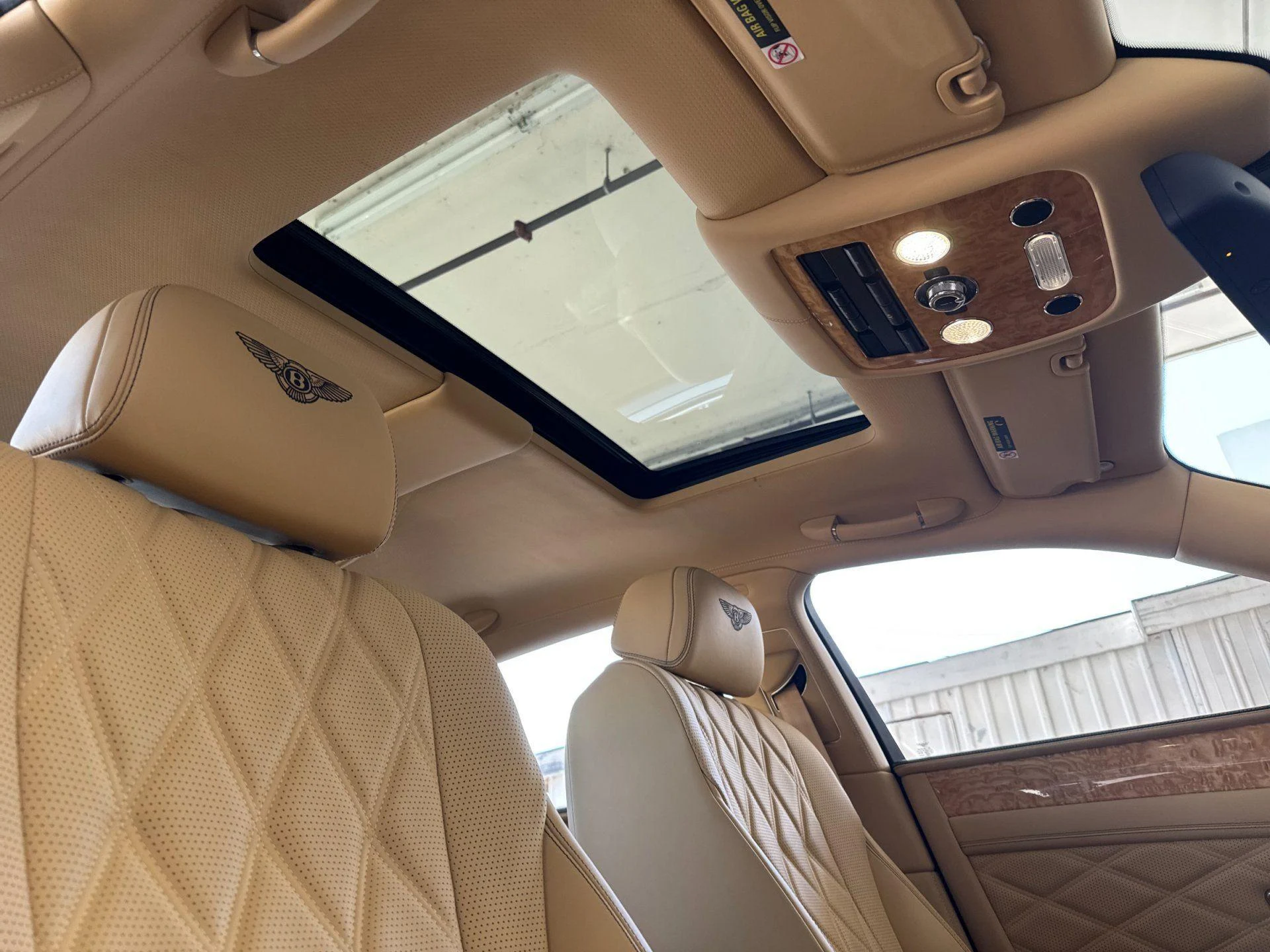 mph018_365868619_Used_2014_Bentley_Flying_Spur_1786111345_d64be93e0b