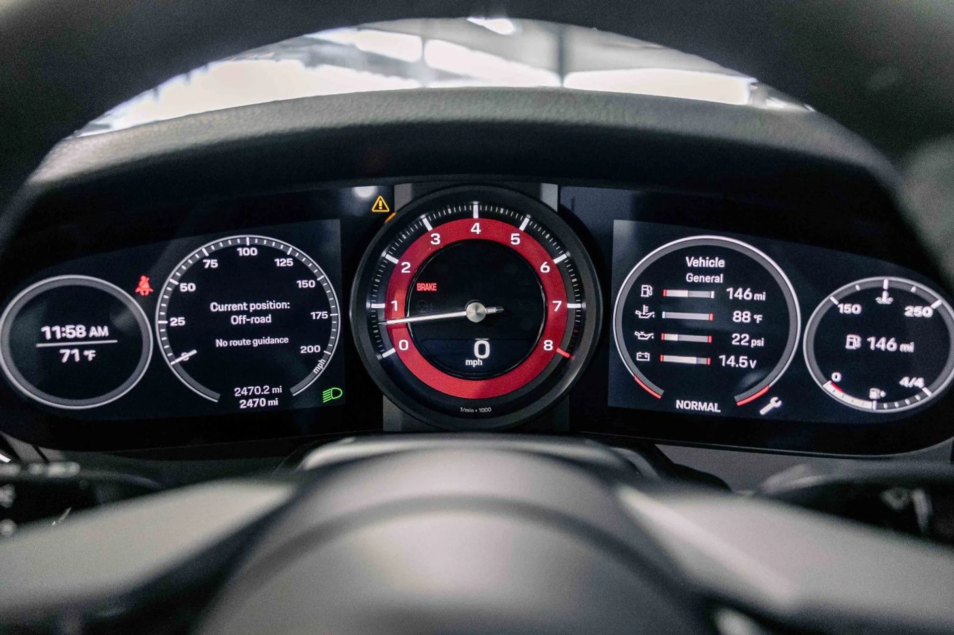 mph018_367056550_EQ_3fe9383a71