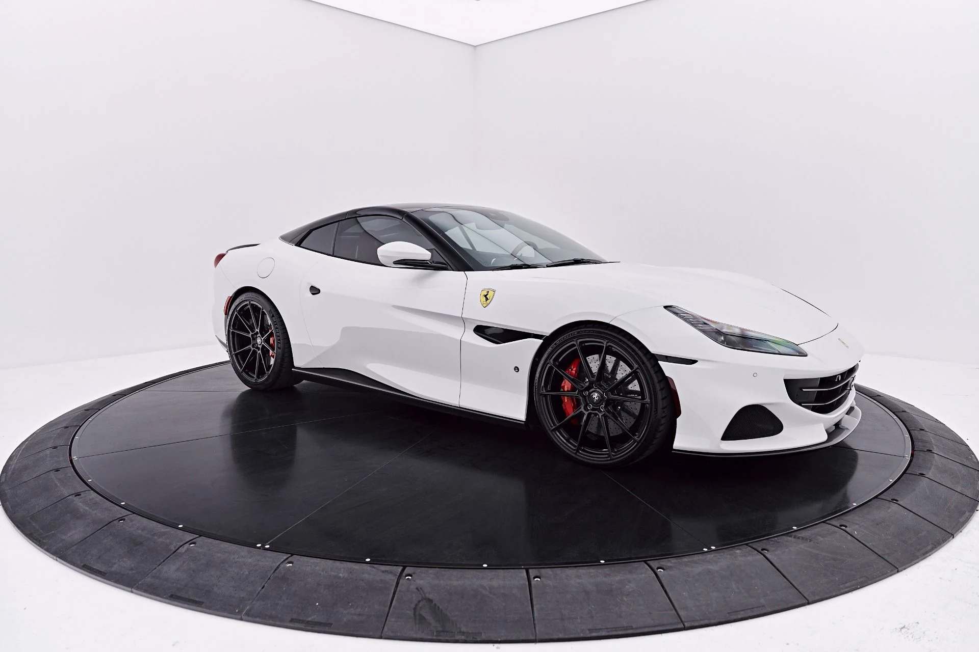 mph018_3671876609_Used_2022_Ferrari_Portofino_M_Base_1785971804_8c30627a46