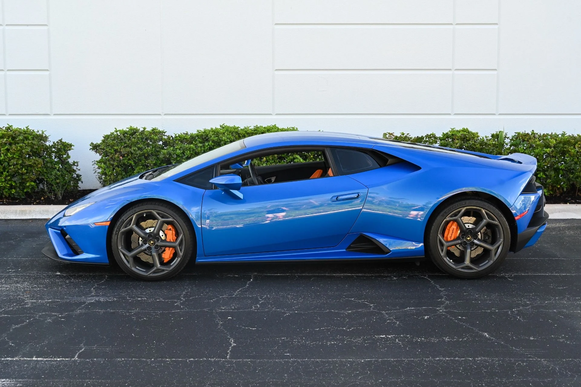 mph018_3680984566_Used_2020_Lamborghini_Huracan_EVO_1726853257_b2f88a2eac