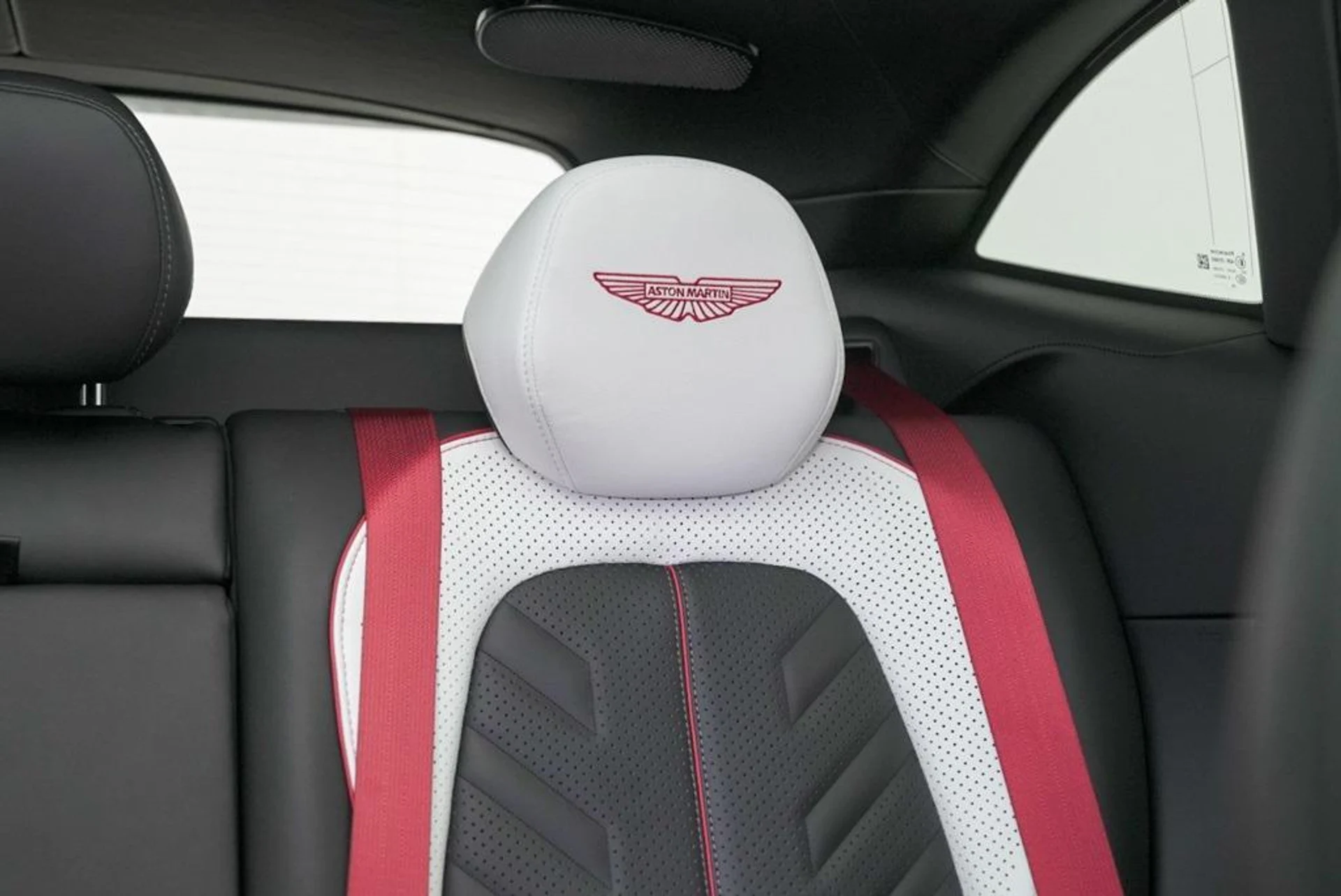 mph018_3691237213_t6b_YQMX_0v_C01_Dn_N_Qxa_Mi7_ak32g_56082129ef