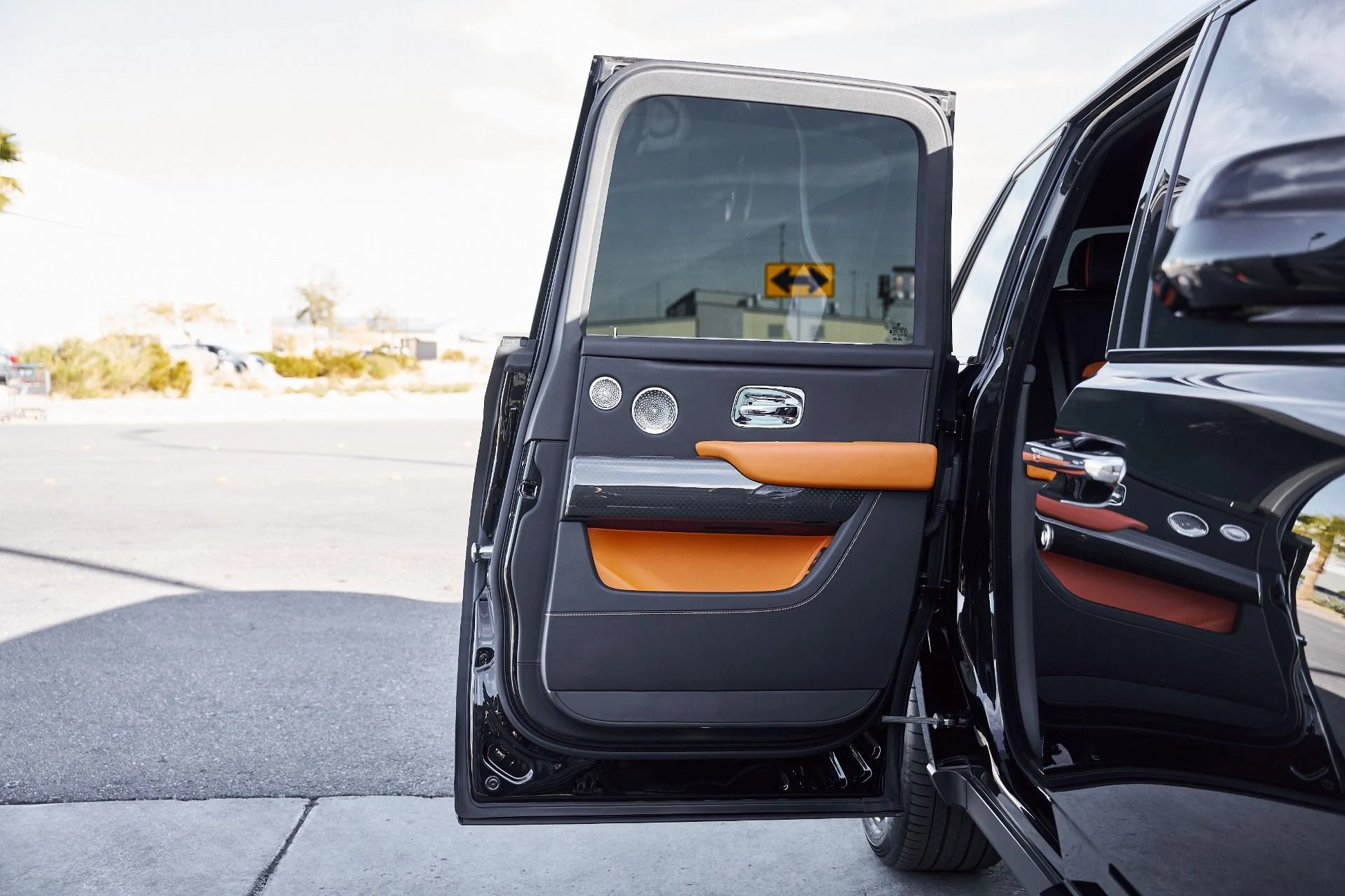 mph018_3691936013_Used_2022_Rolls_Royce_Cullinan_Black_Badge_1768359466_8ea5cbd9f6