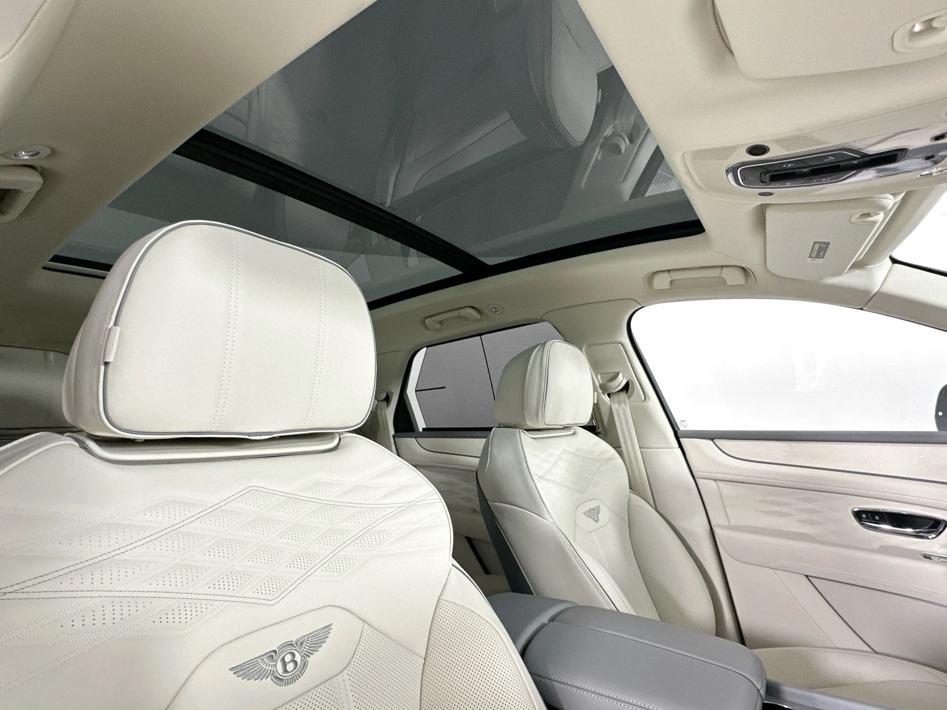 mph018_3708653822_19_40f162993b