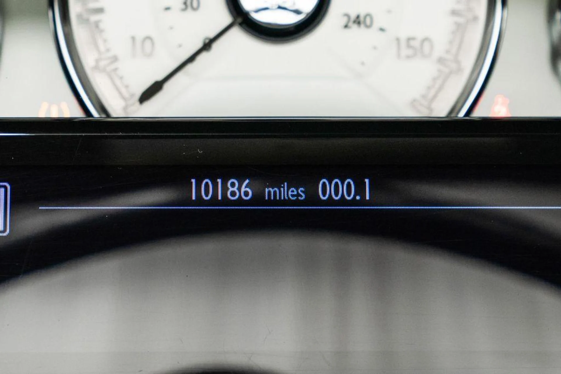 mph018_3709296234_Q_Nowxb_U89u_L3_A39_Ps09j_MU_Of_Q_a87ce59eb1