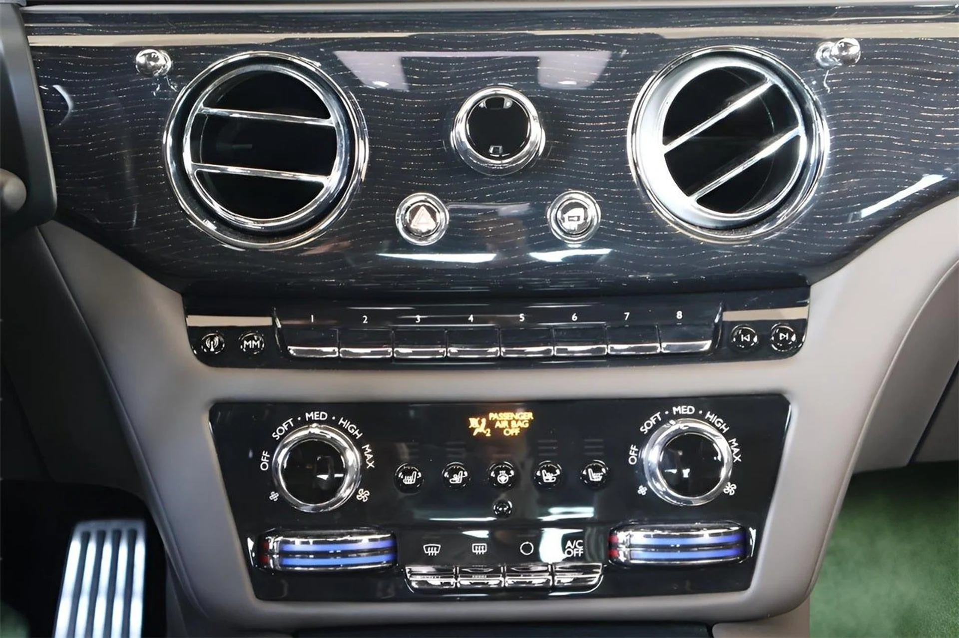 mph018_3713416827_19_ef304801b6