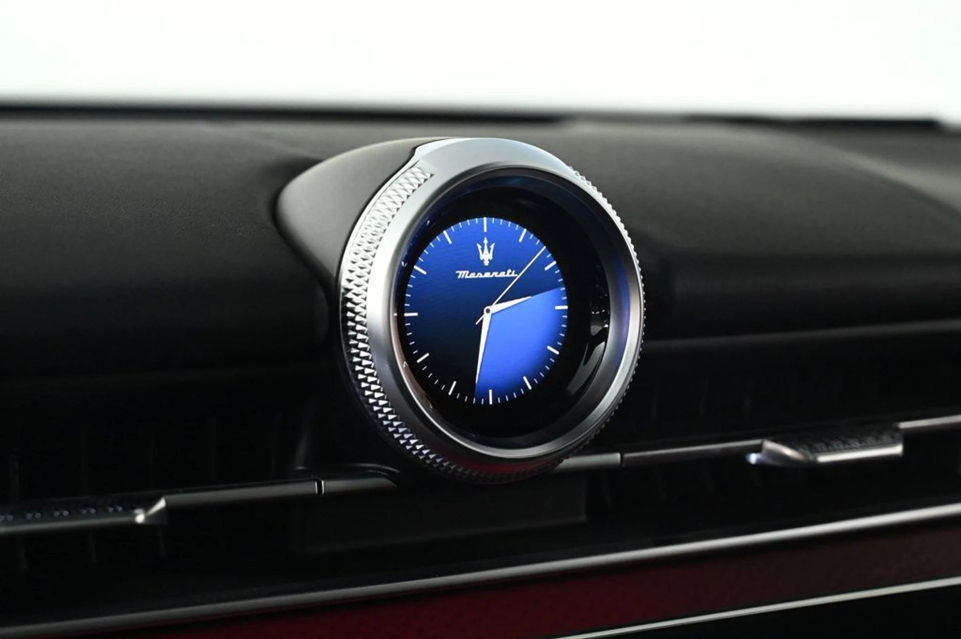 mph018_3716476722_new_2026_maserati_grecale_modena_11350_22970929_18_1024_b41fc7dff0