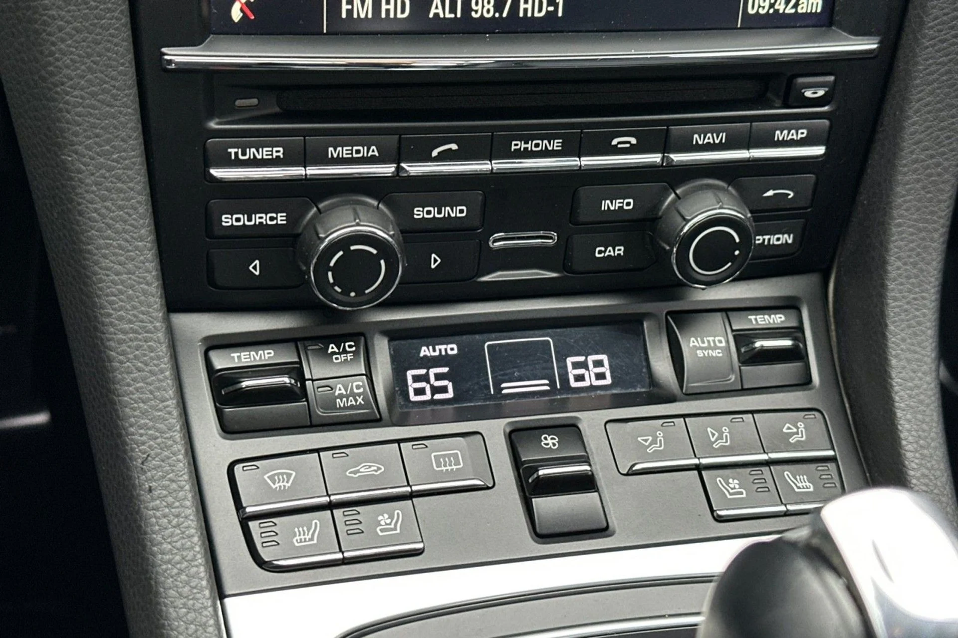 mph018_371727600_25de8aa493a47b35028f63958af2bb75_fdfb2e2795