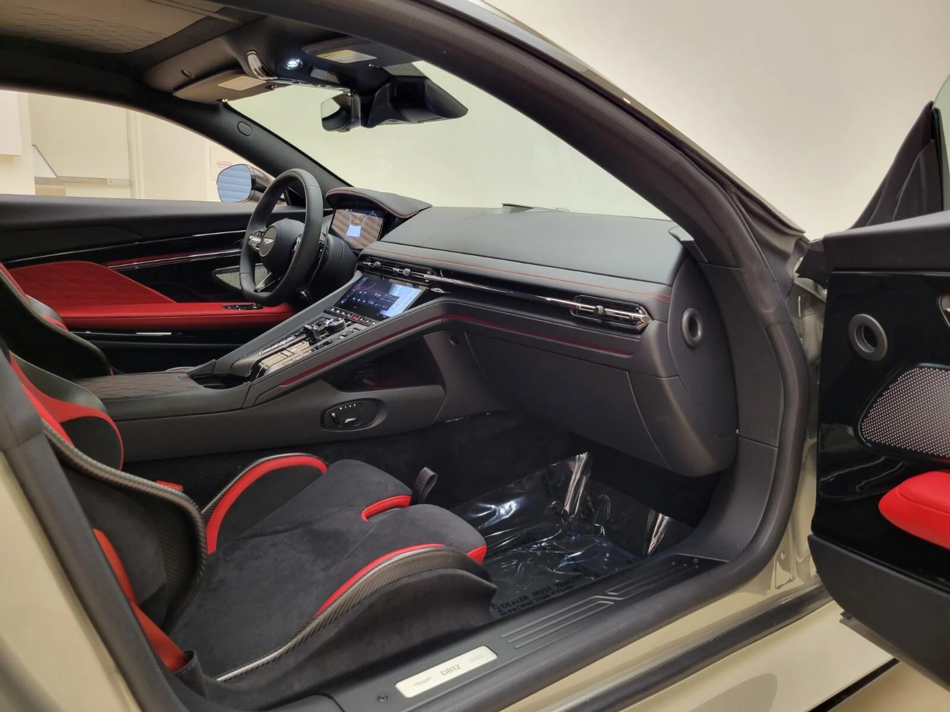 mph018_37265739_Used_2024_Aston_Martin_DB_12_1734001274_67ae680a8e