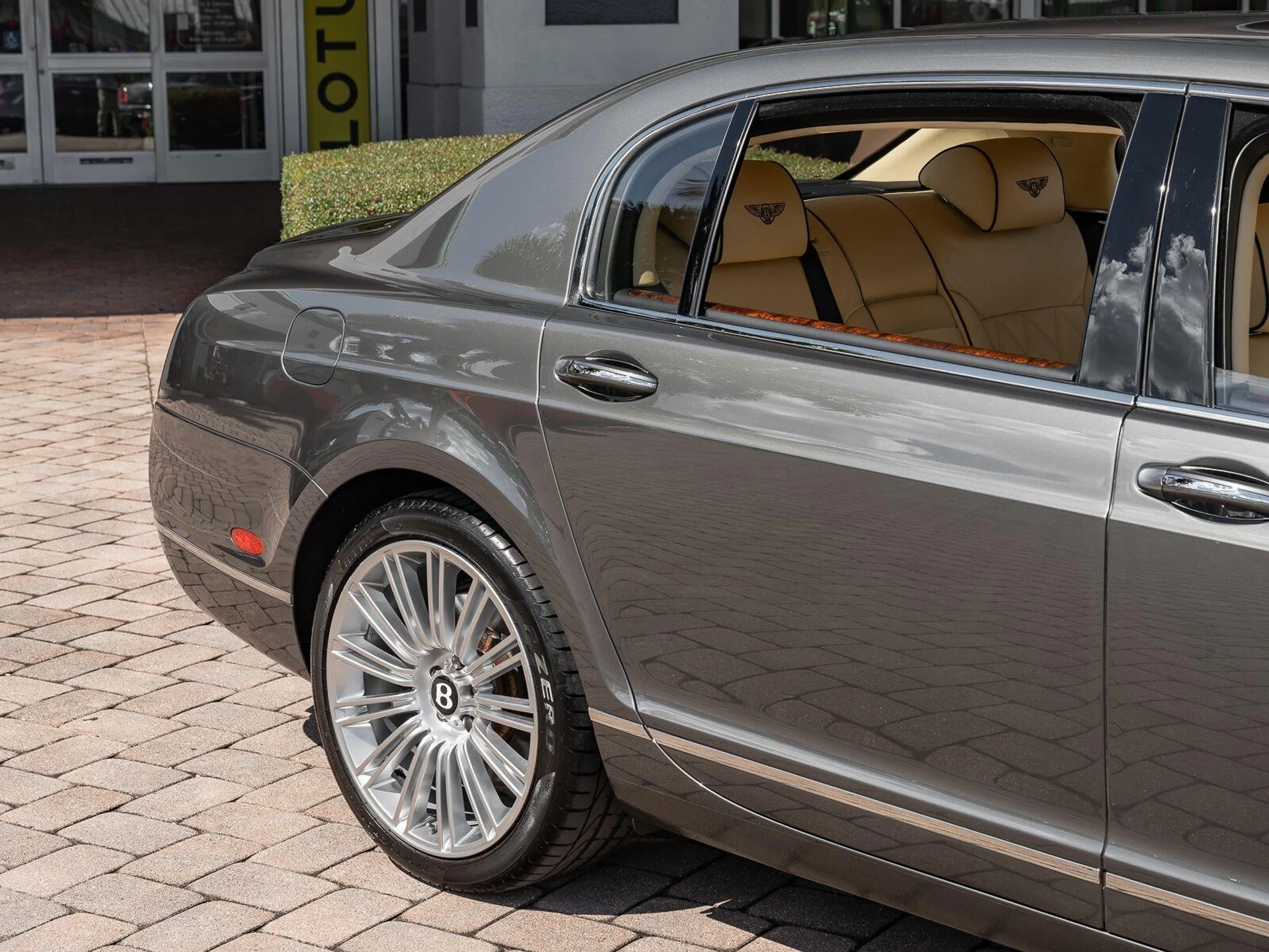 mph018_3728256760_Used_2011_Bentley_Continental_Flying_Spur_Speed_1792185137_c45b326557