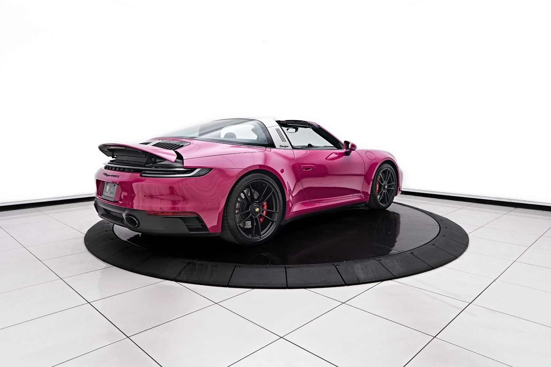 mph018_3732362189_Used_2024_Porsche_911_Targa_4_GTS_1756951221_8fa02941f2
