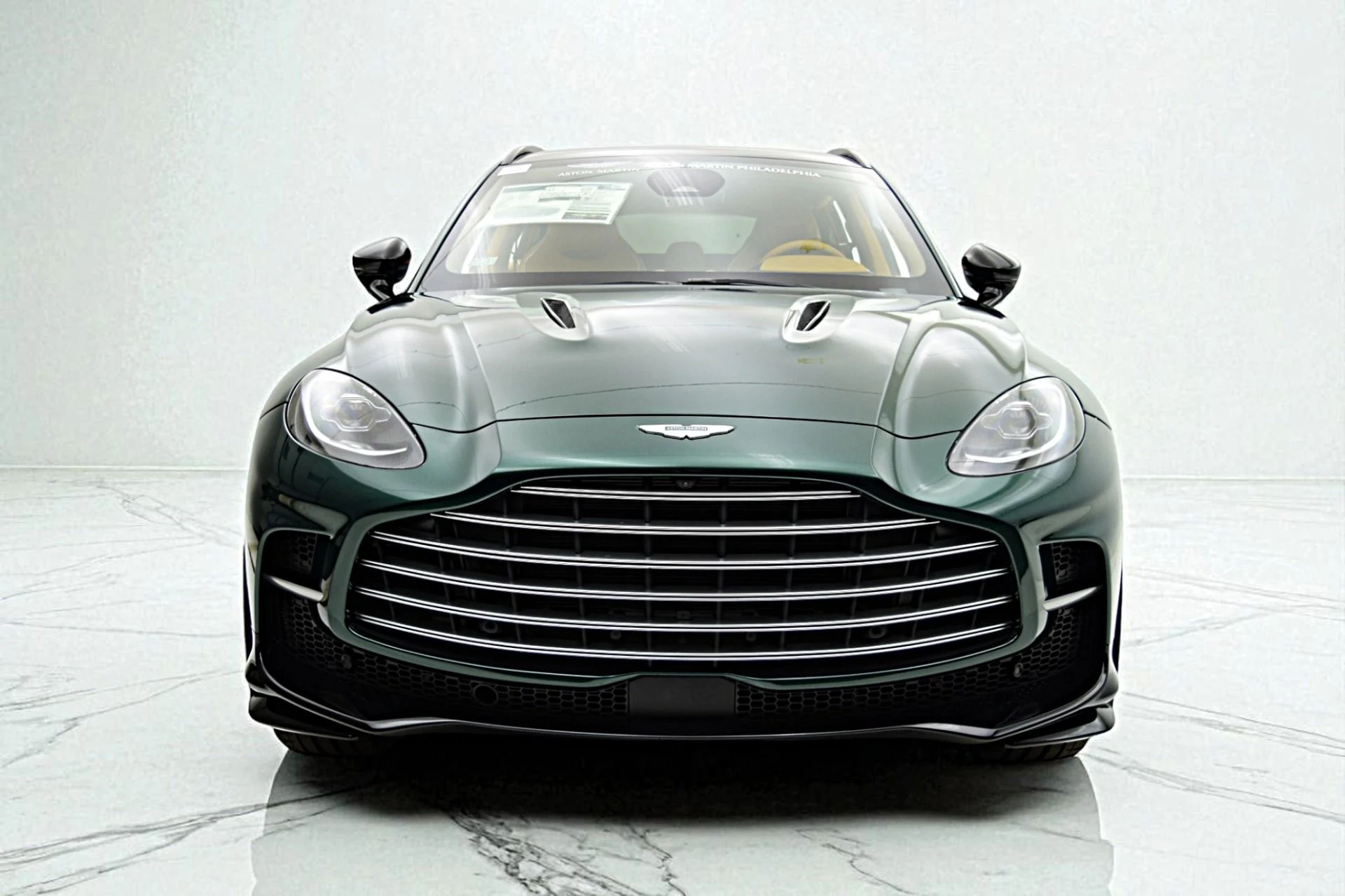 mph018_3733634643_New_2025_Aston_Martin_DBX_707_1510610392