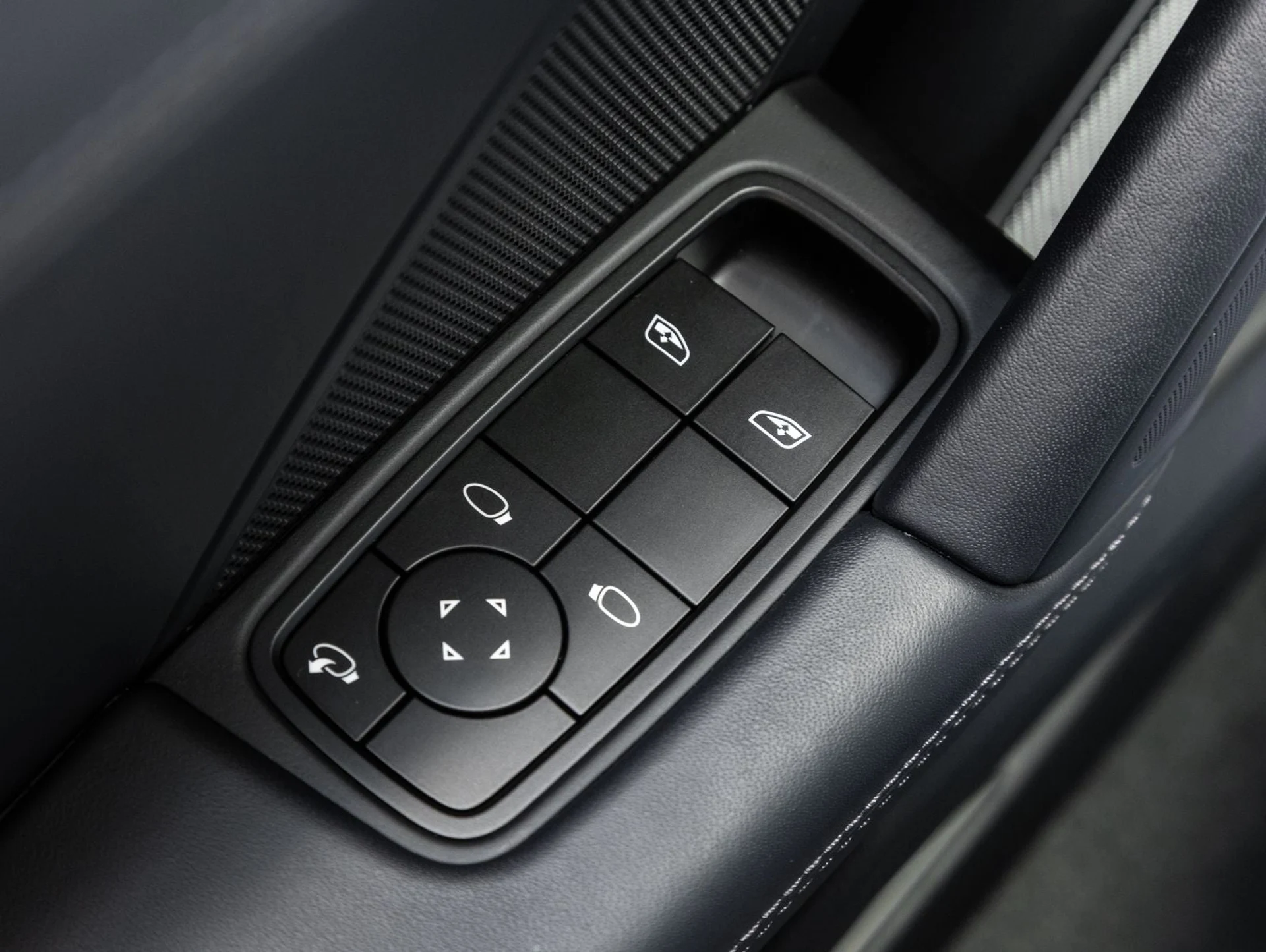 mph018_3734730644_19_116fb7f259