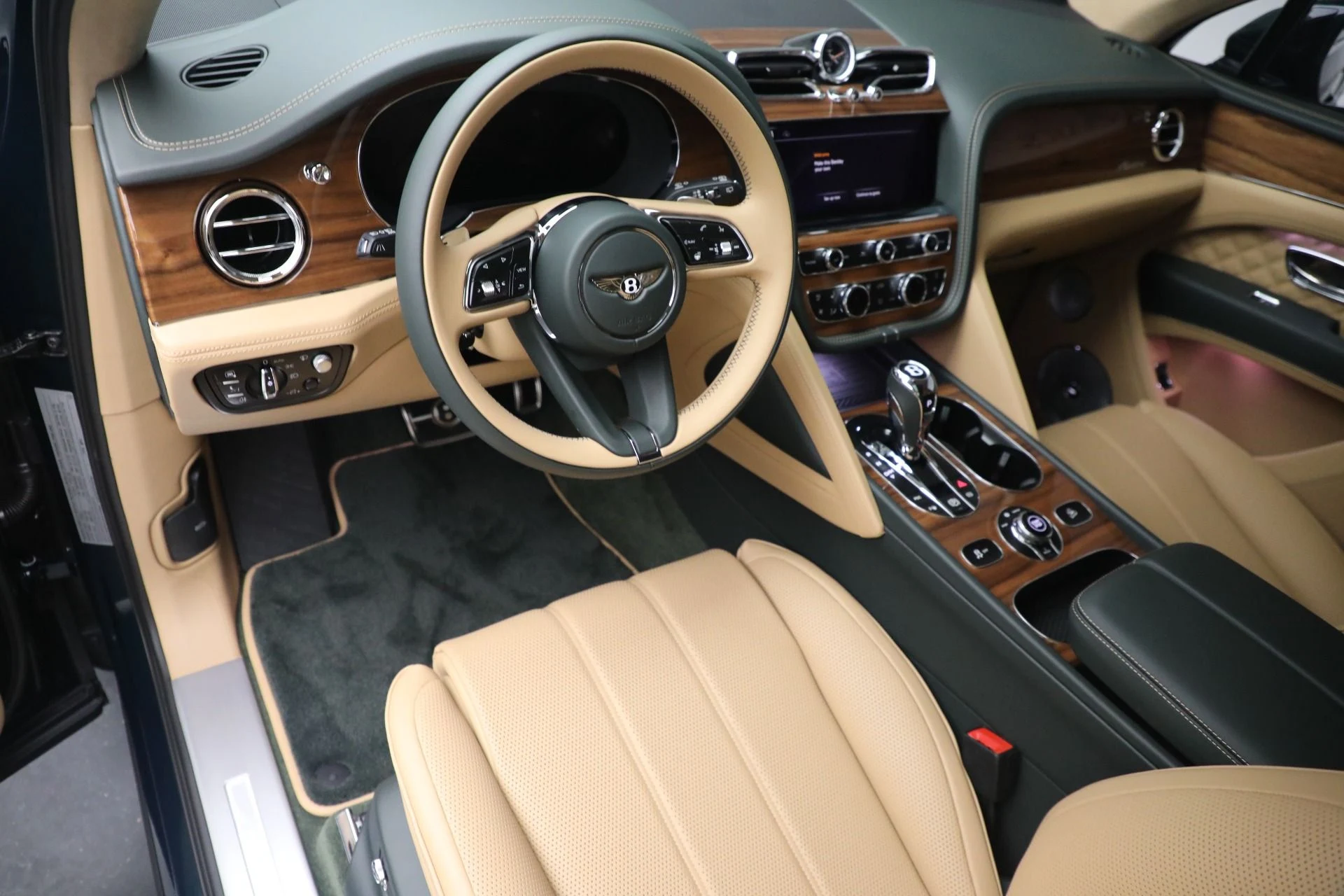 mph018_3735902946_Used_2023_Bentley_Bentayga_Azure_Hybrid_9b8f7eb16d