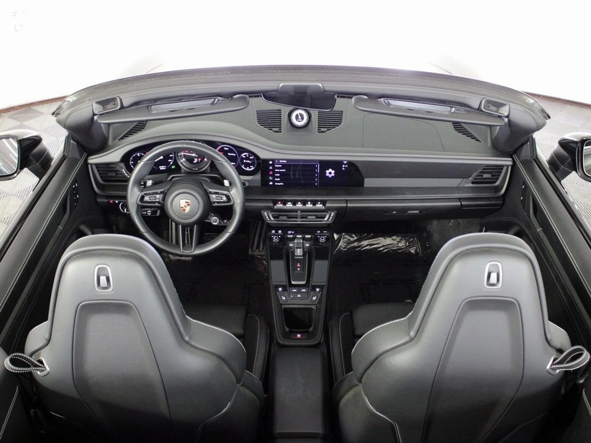 mph018_373800229_19_5b7164d111