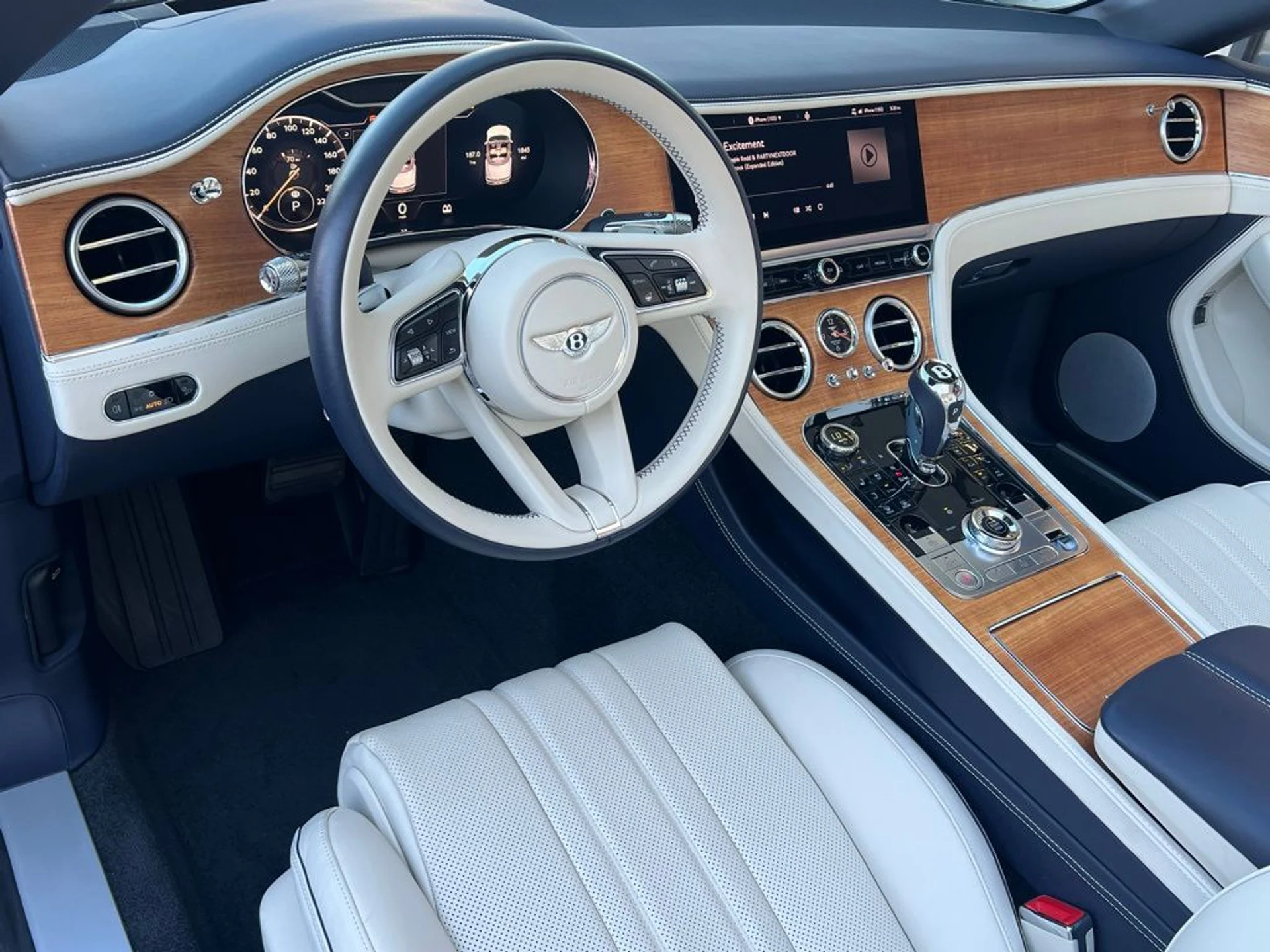 mph018_3760166564_10fe0edfe8c8837fea3bc197c871228fx_a1d27370af