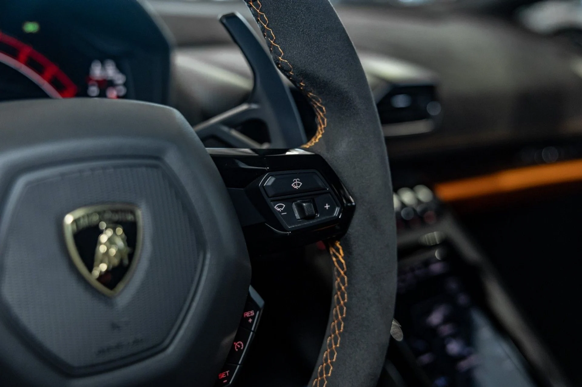 mph018_3766040014_v_Q_6556426727