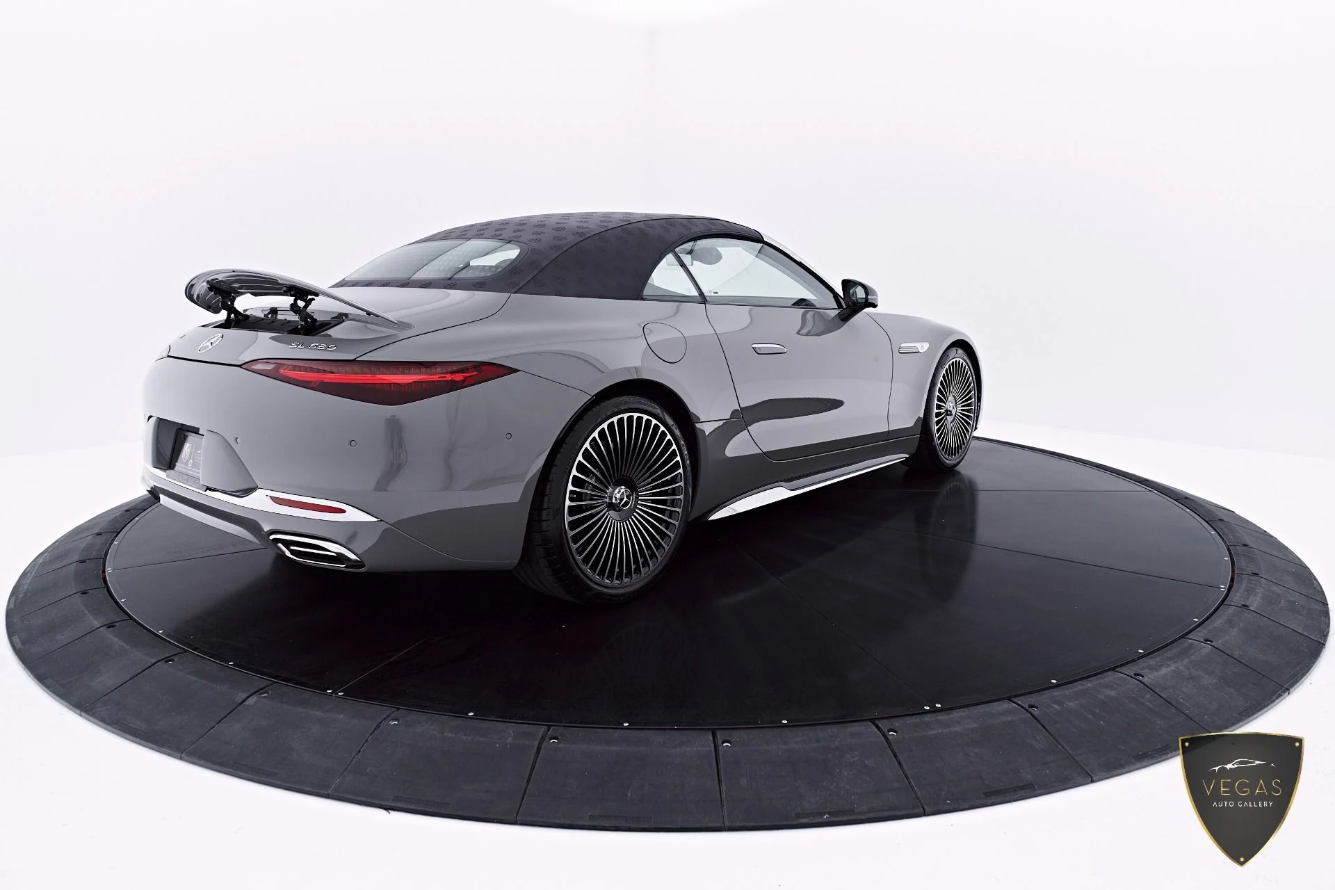 mph018_3766956699_Used_2026_Mercedes_Benz_SL_Class_Maybach_SL_680_1782236012_ed21ced7e9