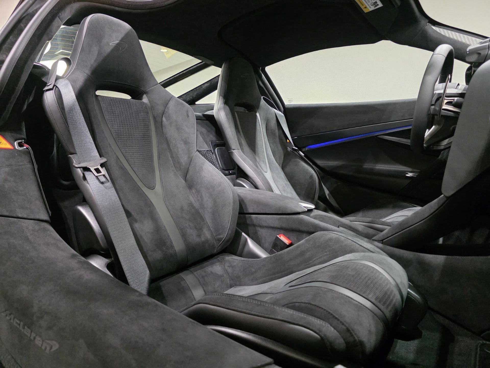 mph018_376956156_73ac5193e1045bfef661503e683d2f24_95dacb79d2