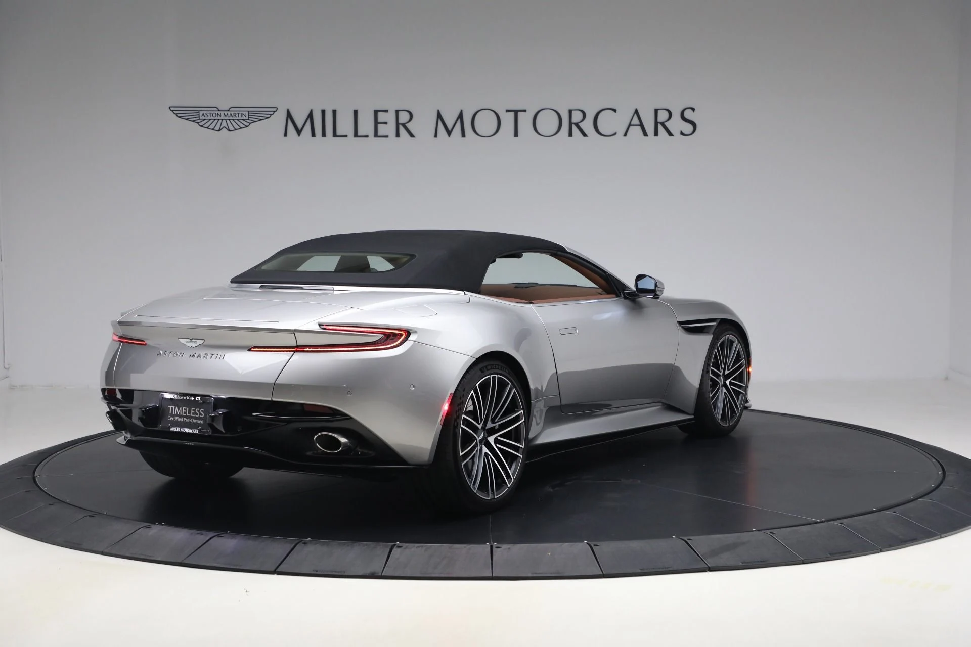 mph018_3769565709_Used_2024_Aston_Martin_DB_12_Volante_1792860584_069d74b449