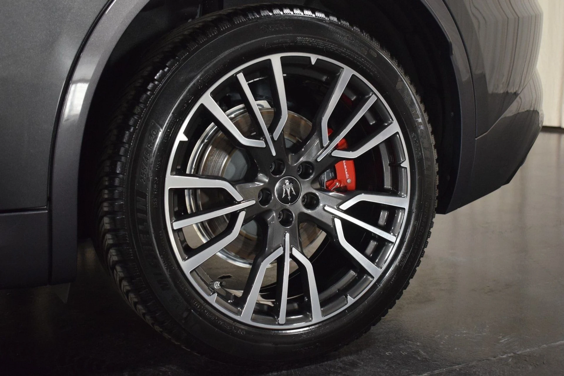 mph018_377077456_81cb4c7d73de959502f7752a469b9aafx_930aeb63bc