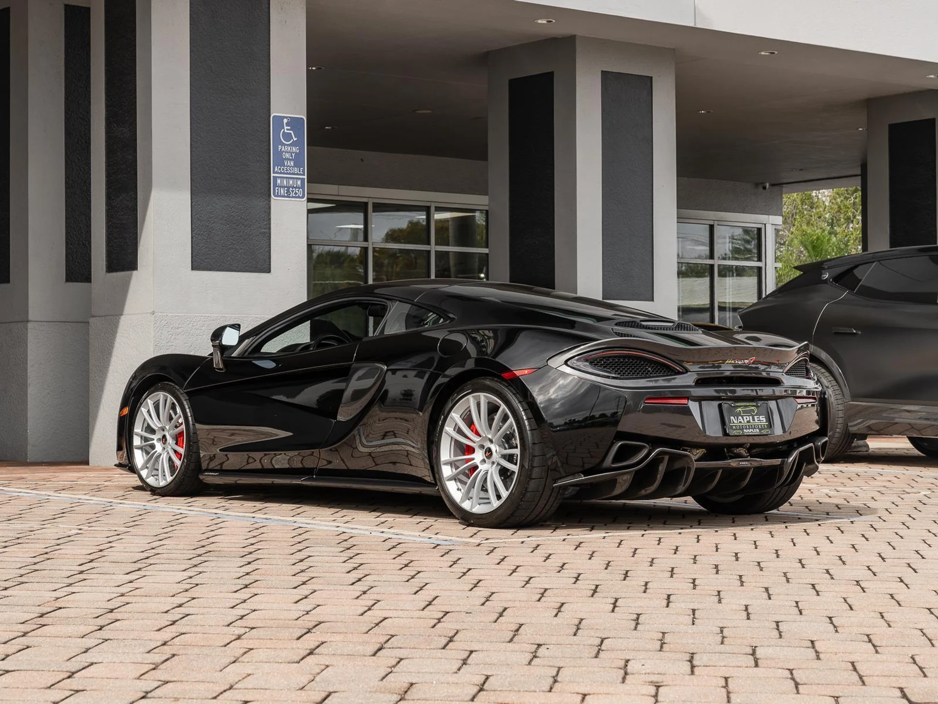 mph018_3780632796_Used_2018_Mc_Laren_570_GT_1768385501_a0a23e5c7e