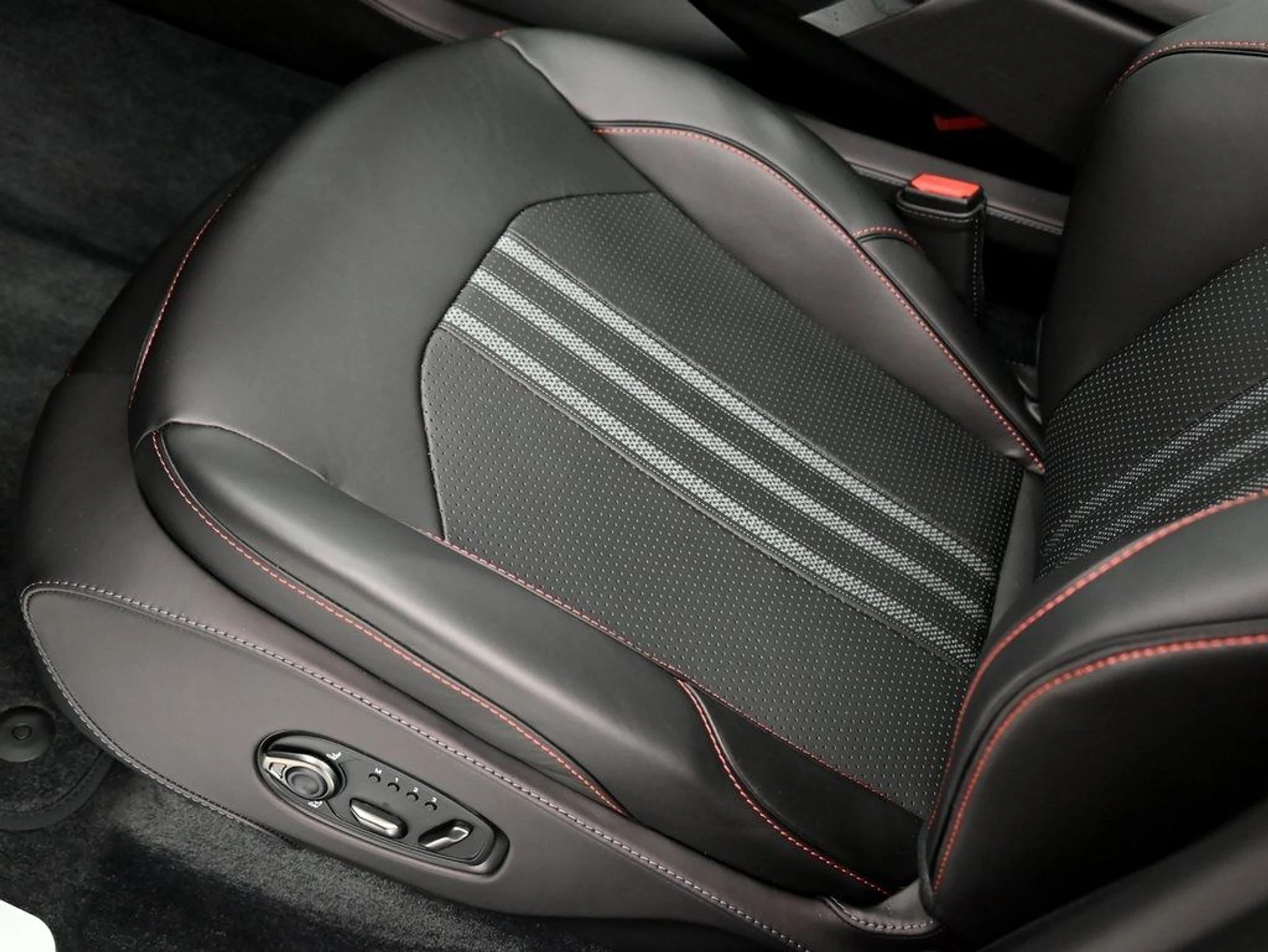 mph018_3781846325_65ff41aa9329ef4ba1ee359c3ffab455_67e5a7f8d0