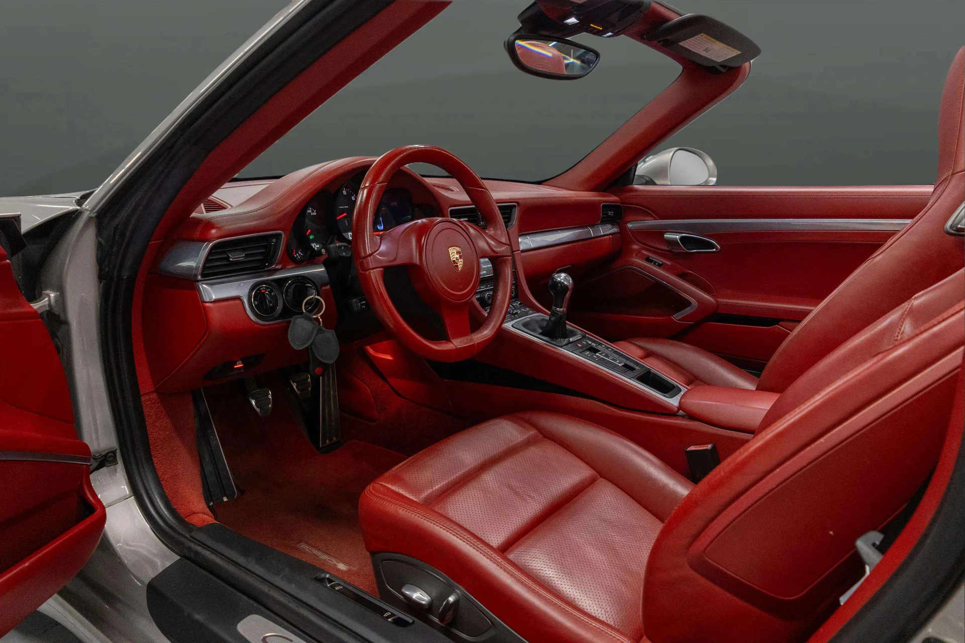 mph018_3784887532_727197a3_3f17_4fba_beb5_9f38c84fa1fa_201220_Porsche2091120_Carrera2028_WP_0_CA_2_A96_CS_14062929_18_c25a2a6063