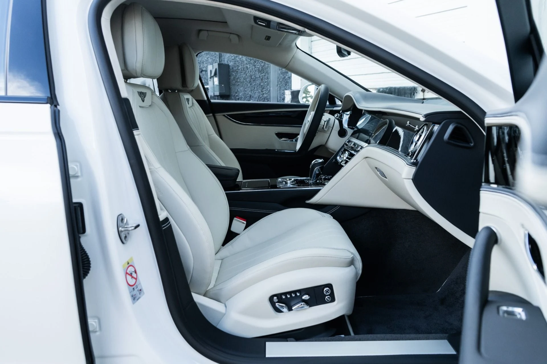 mph018_3801363031_Used_2026_Bentley_Flying_Spur_1792511723_470b2afcba