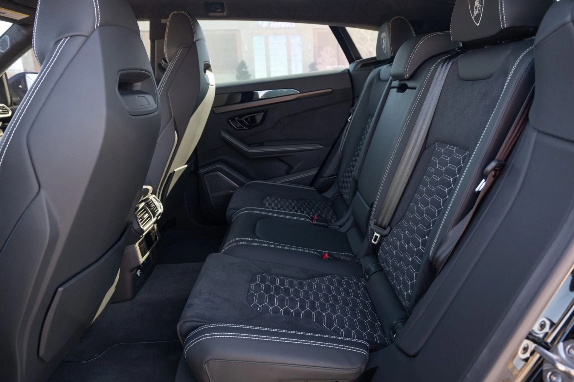 mph018_3801568234_Used_2024_Lamborghini_URUS_S_1771273378_26650910d7