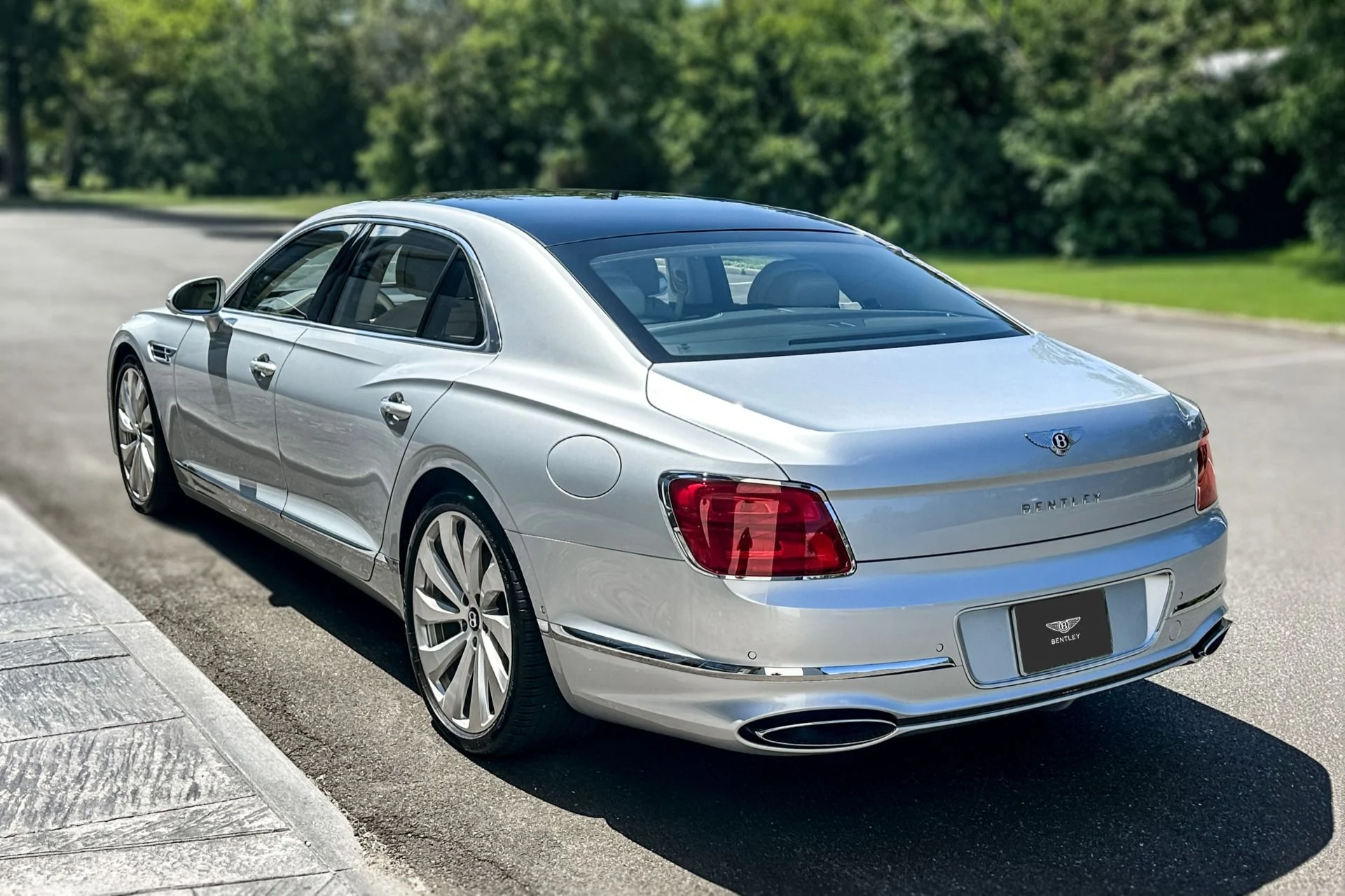 mph018_3804704013_New_2026_Bentley_Flying_Spur_1783691913_9e5e1e9f78
