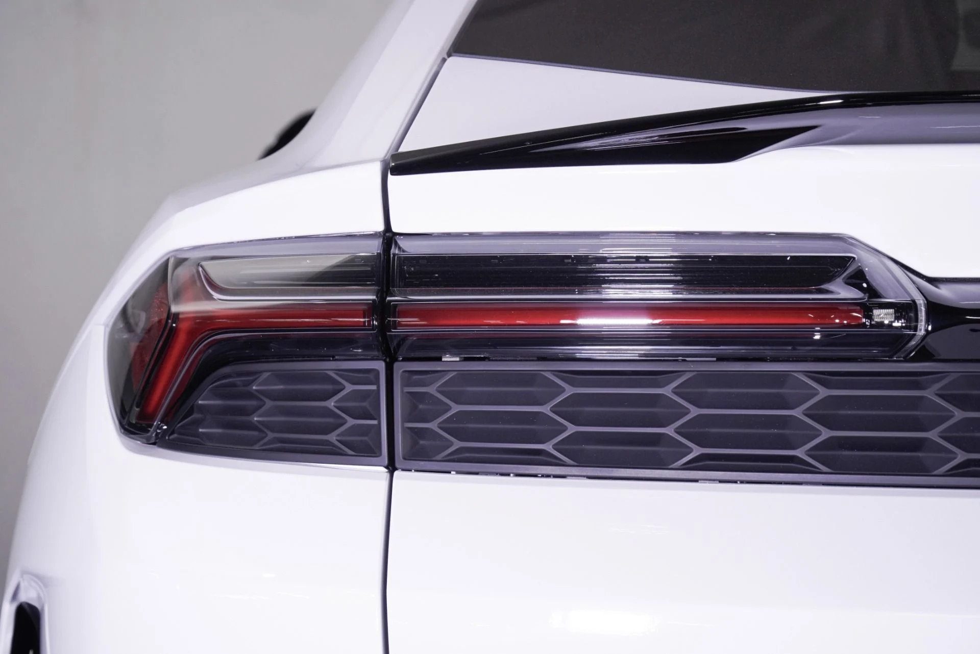 mph018_3805678407_New_2025_Lamborghini_Urus_SE_1760546686_34f5852c02