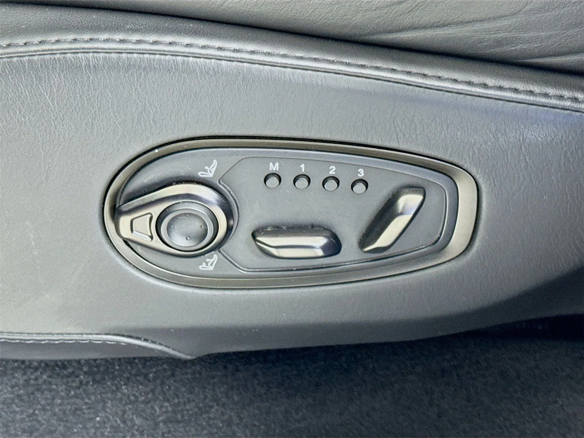 mph018_3813102844_ce33e2638d67510edb4047f26a867c50x_385e78e647