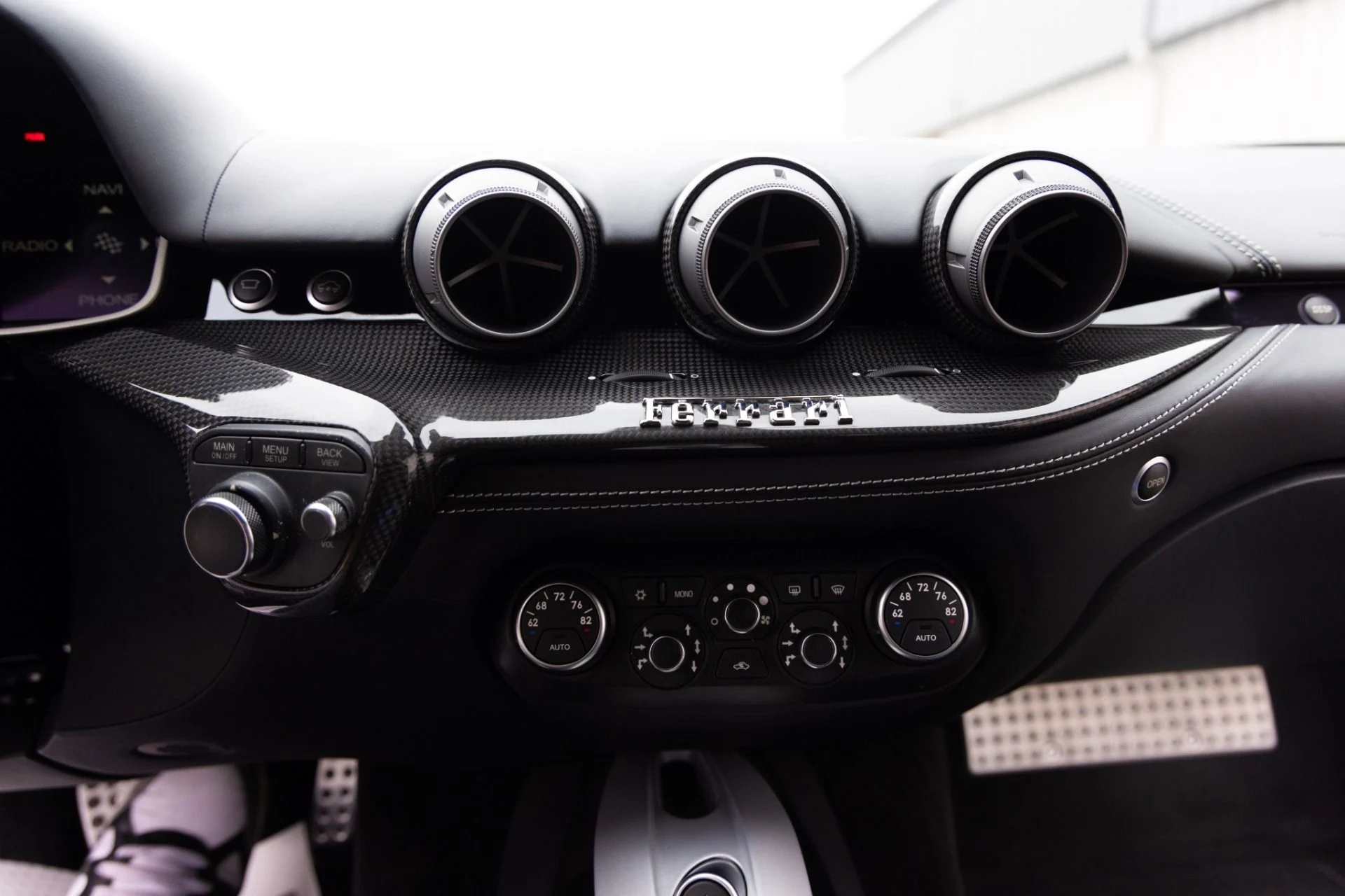 mph018_3814655912_Used_2014_Ferrari_F12berlinetta_1761682379_61cc7b5503