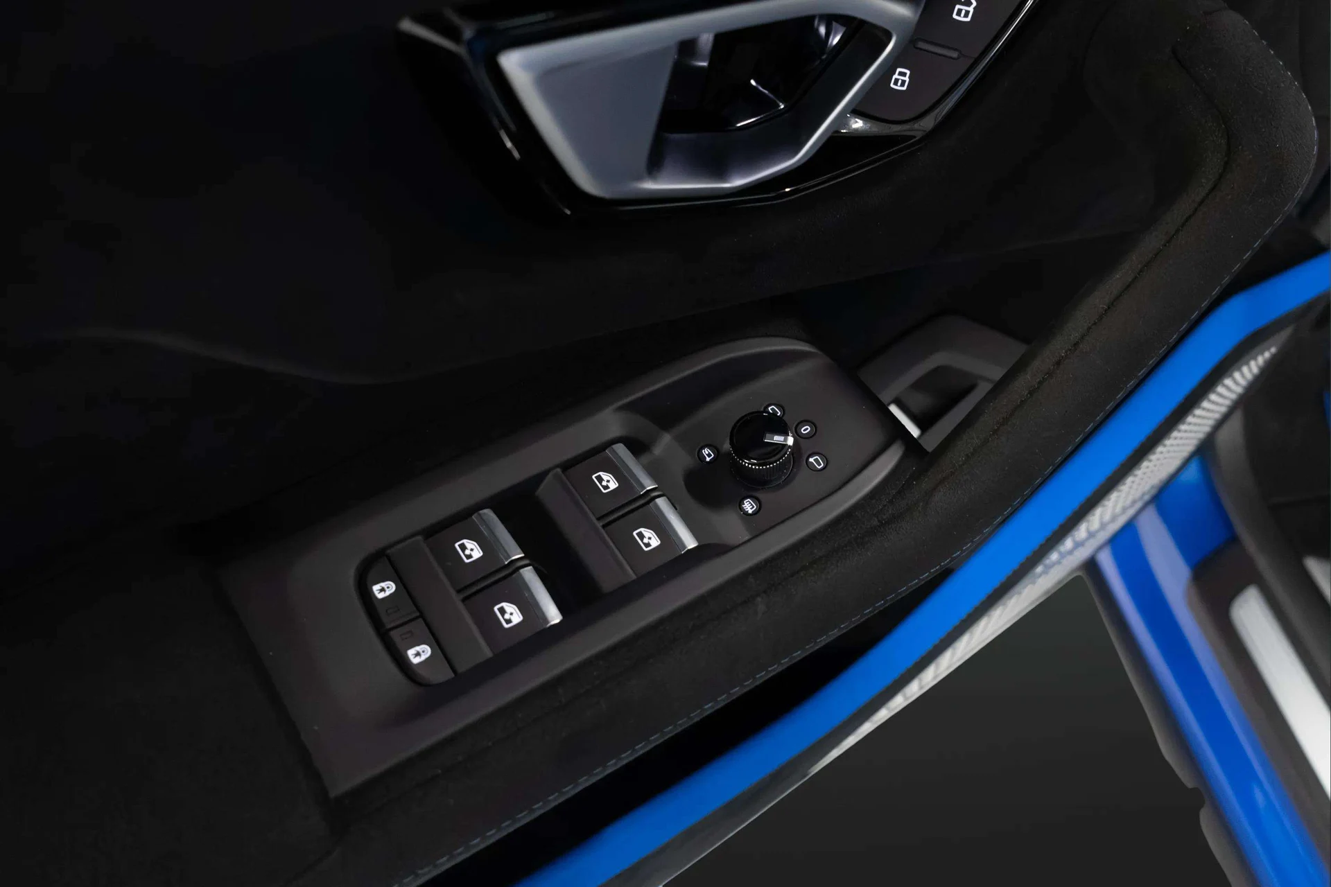 mph018_3815066762_98bc5282_72c6_4e01_9c1a_a2202153b667_202420_Lamborghini20_Urus20_Performante2028_ZPBCC_3_ZL_4_RLA_3399429_19_521335c8e6