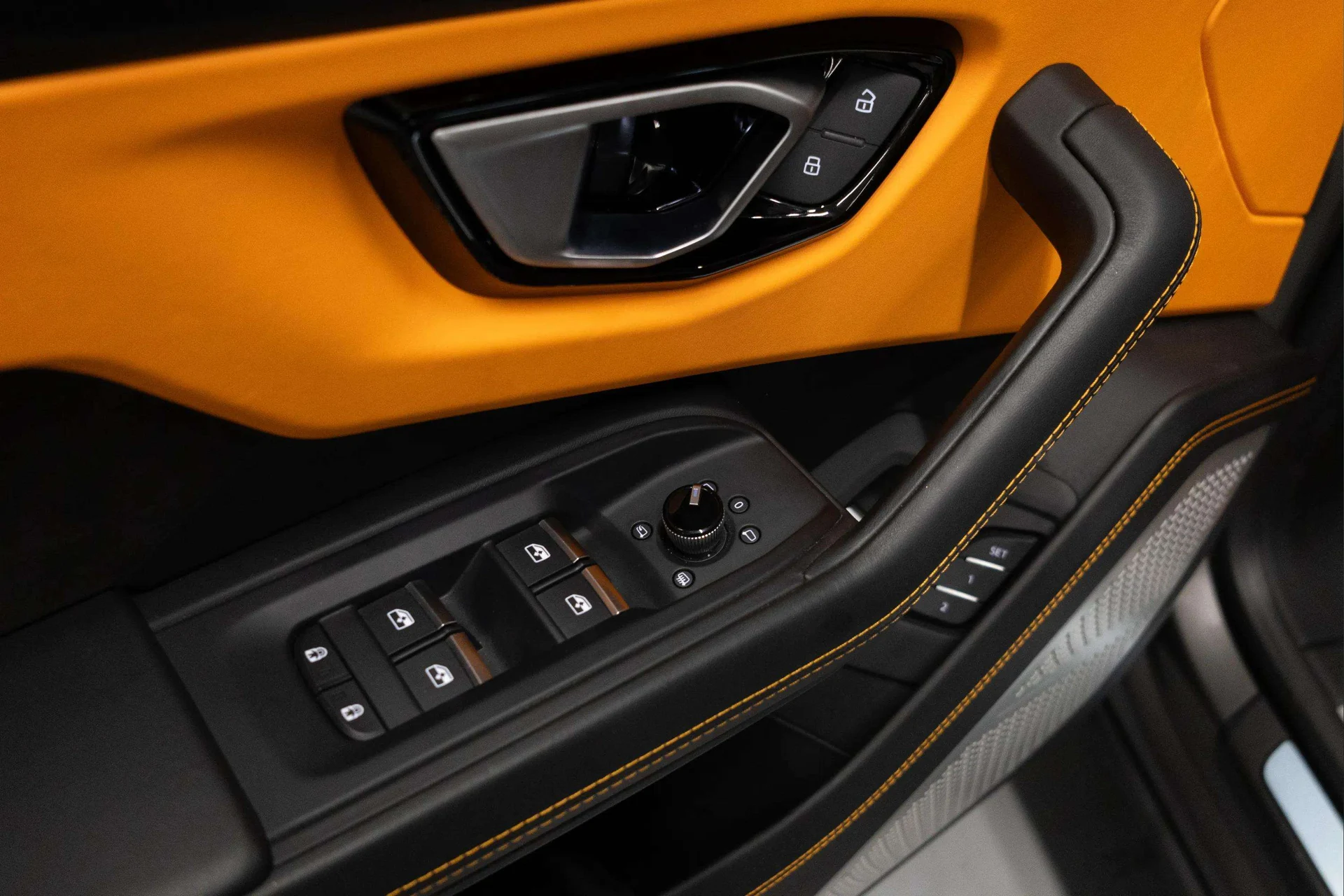 mph018_3817278360_bfdf1154_e150_4365_b170_d98dcf650961_202420_Lamborghini20_Urus20_S2028_ZPBCB_3_ZLXRLA_3431329_19_c1ae92d46e