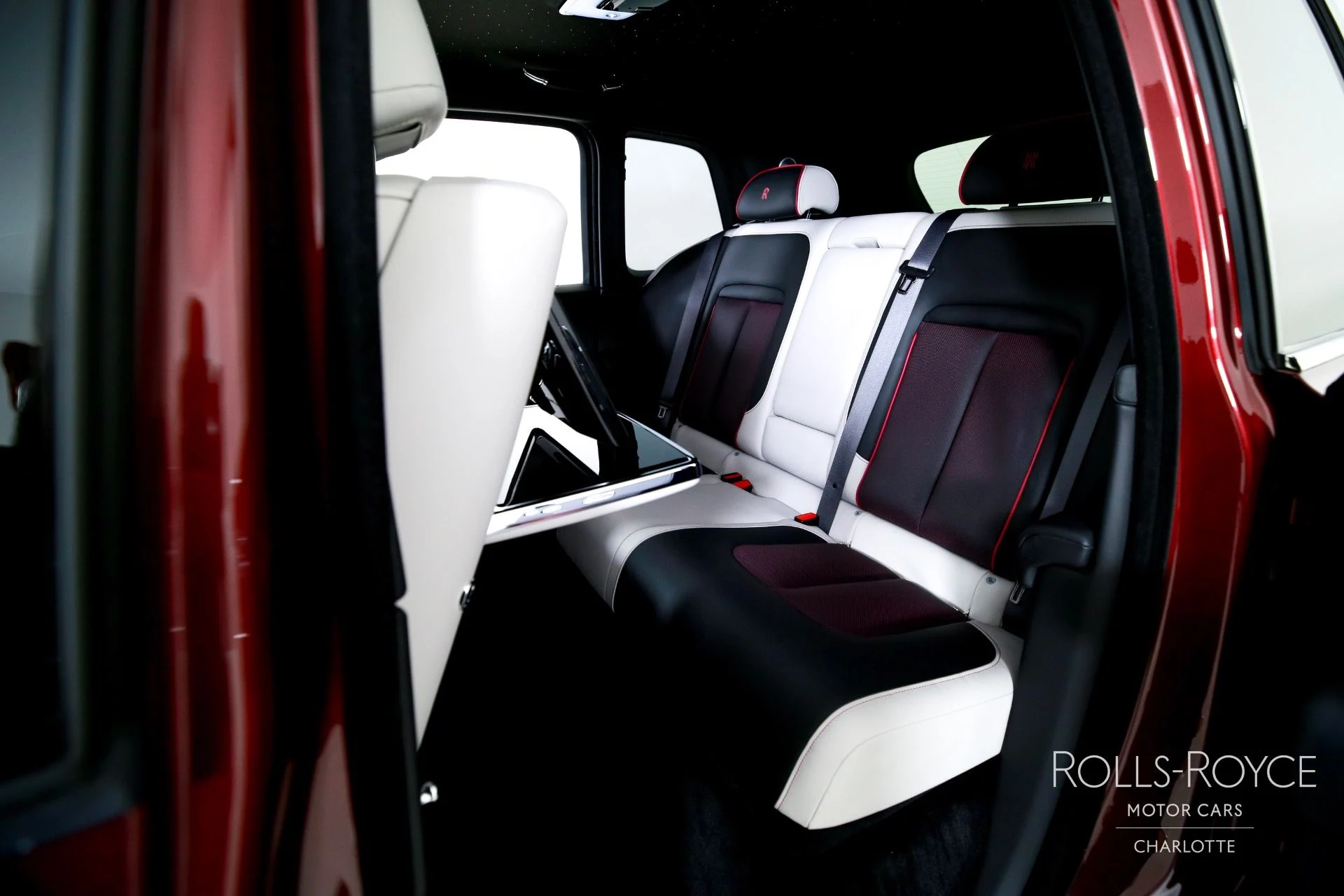 mph018_3832929456_Used_2025_Rolls_Royce_Cullinan_1757533744_05309a5992