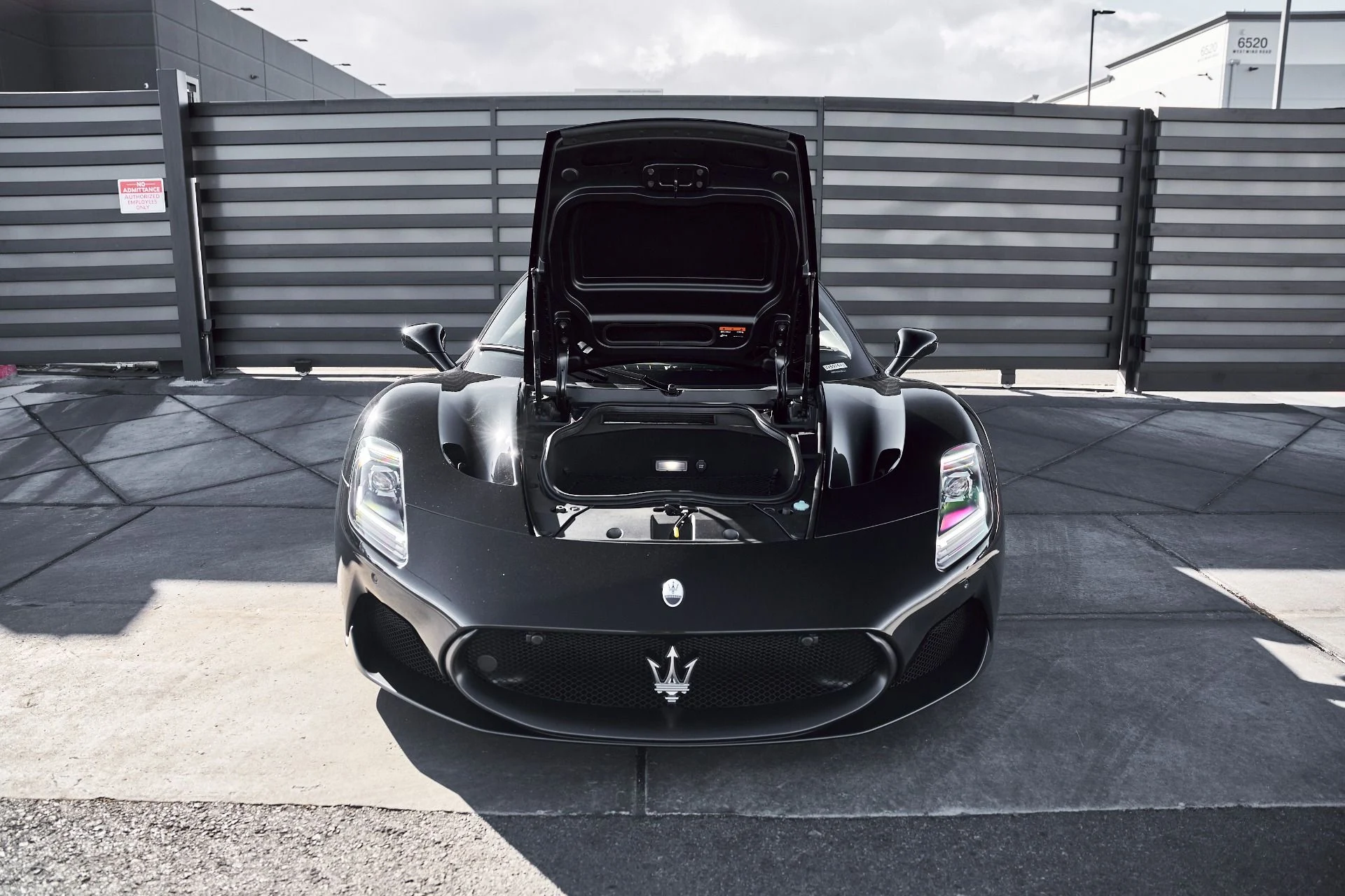 mph018_3834142202_Used_2024_Maserati_MC_20_1771382134_b0a6d3ad18