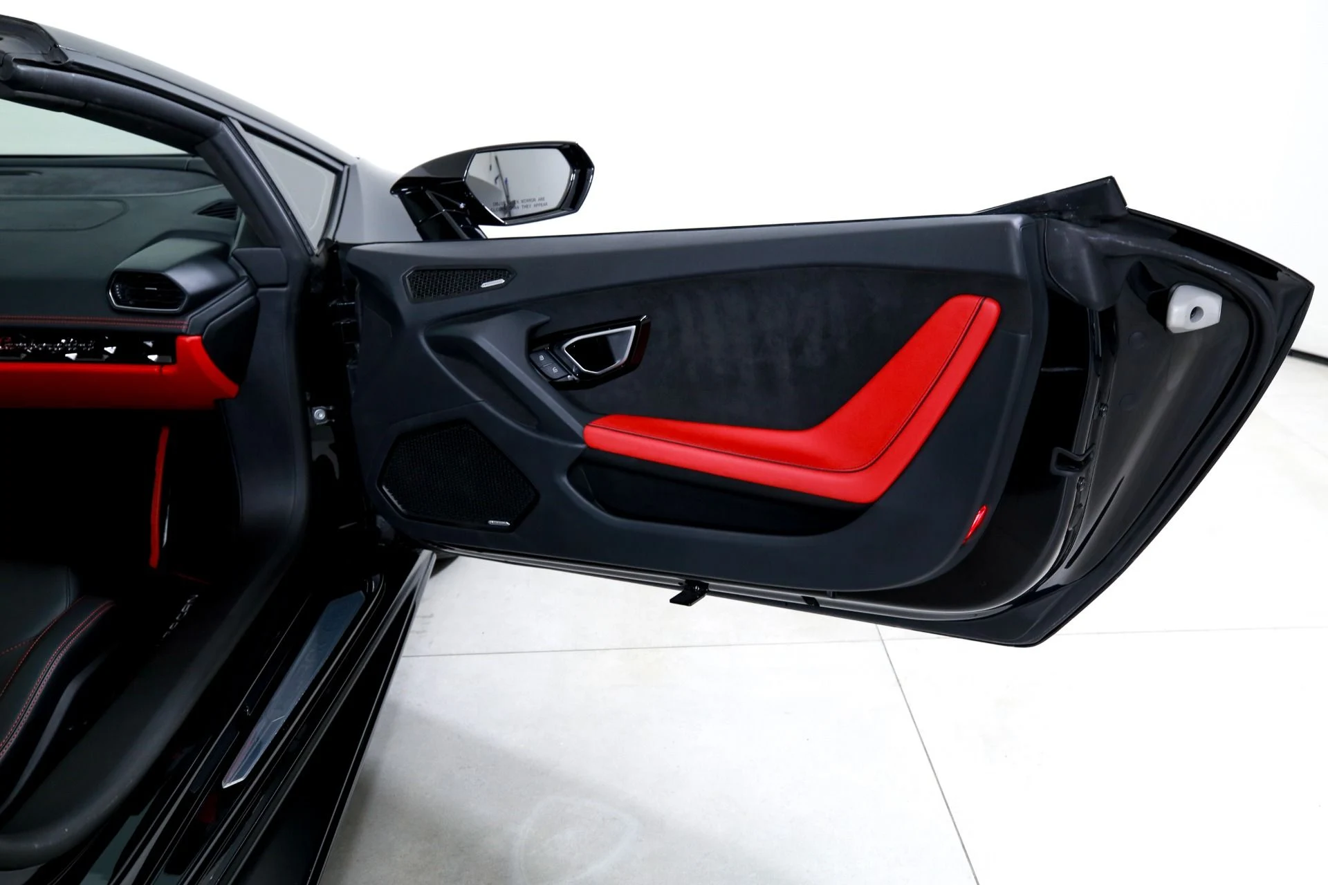 mph018_3834735554_Used_2023_Lamborghini_Huracan_EVO_Spyder_1761056170_f0326dd5f7