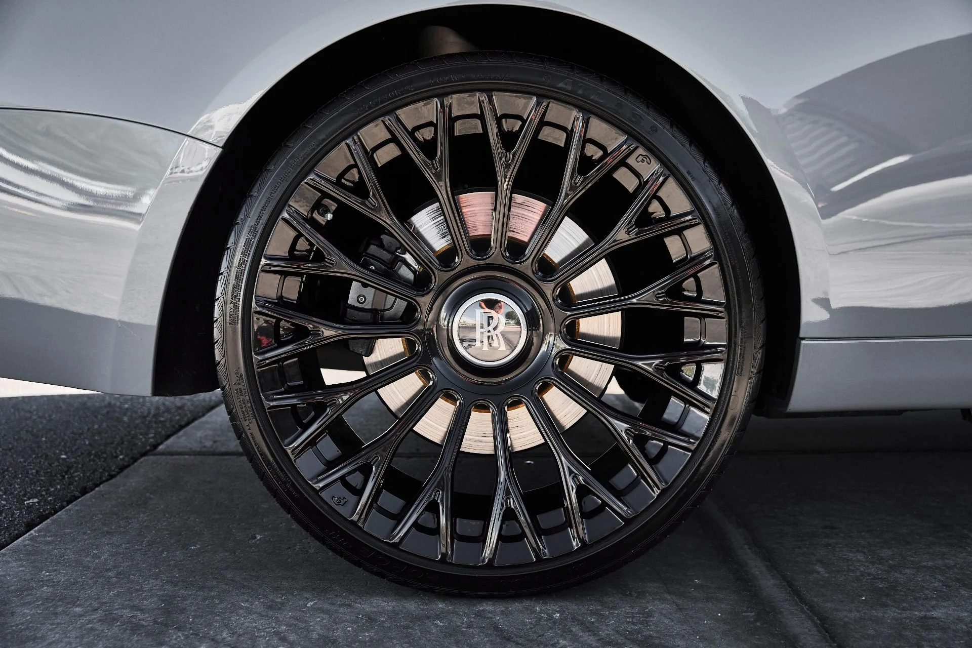 mph018_3835581114_Used_2020_Rolls_Royce_Wraith_Base_1776302580_b77619fd69