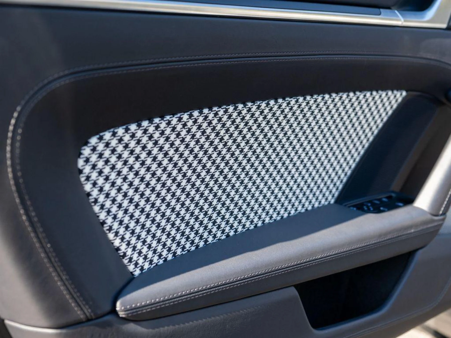 mph018_3842253713_RGC_E4bc_Hw_E_Ls_BD_0_G4_Guct_Obc_8287116e4d