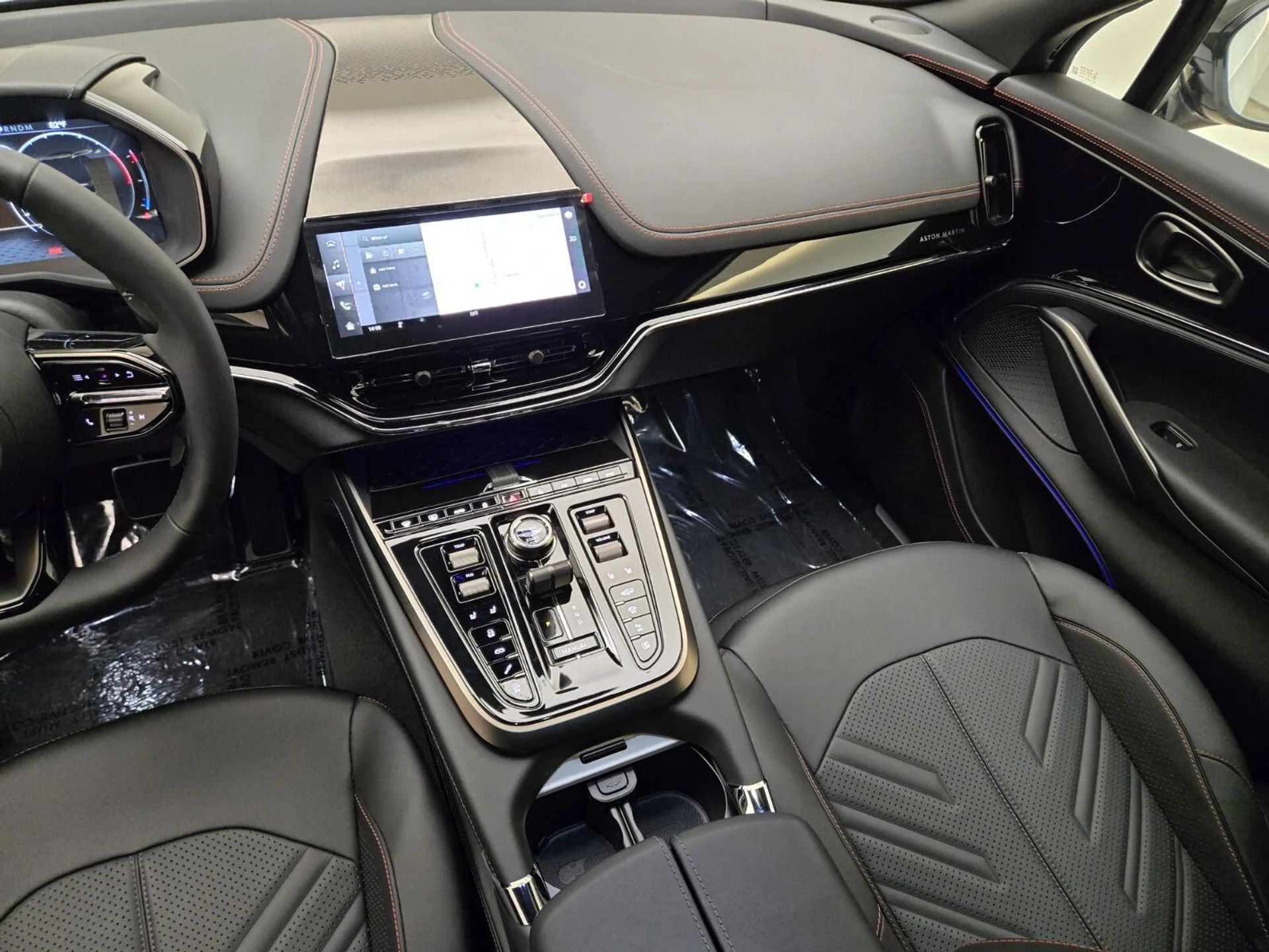 mph018_3846037421_New_2026_Aston_Martin_DBX_S_1776835387_8e9317865c