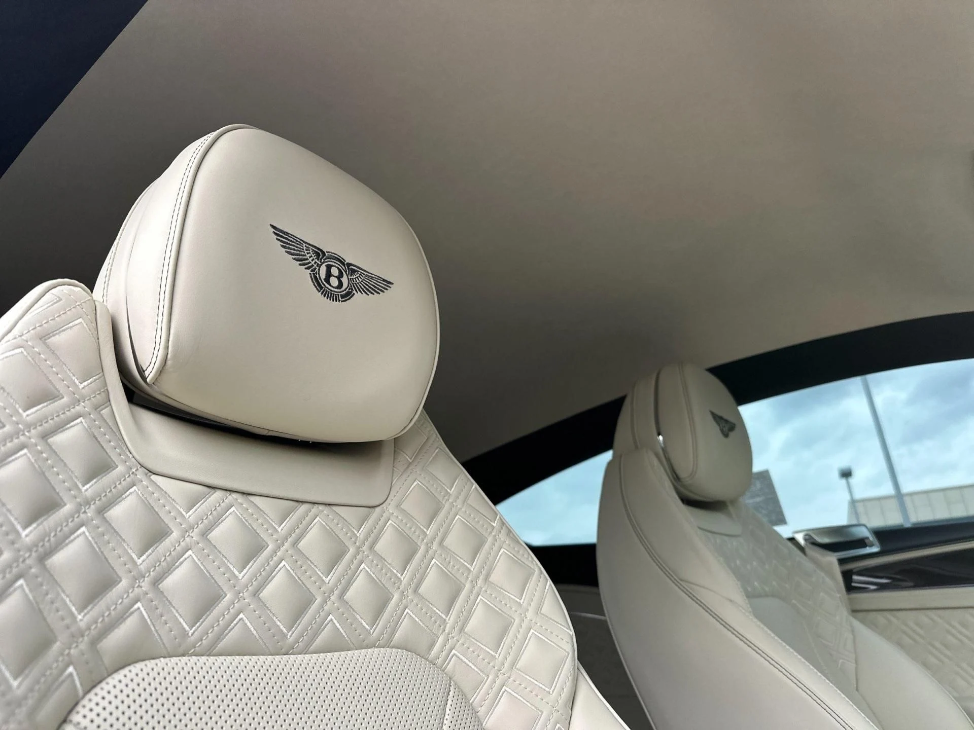 mph018_3848048053_Used_2023_Bentley_Continental_GT_V8_S_1766589001_303e2fa002