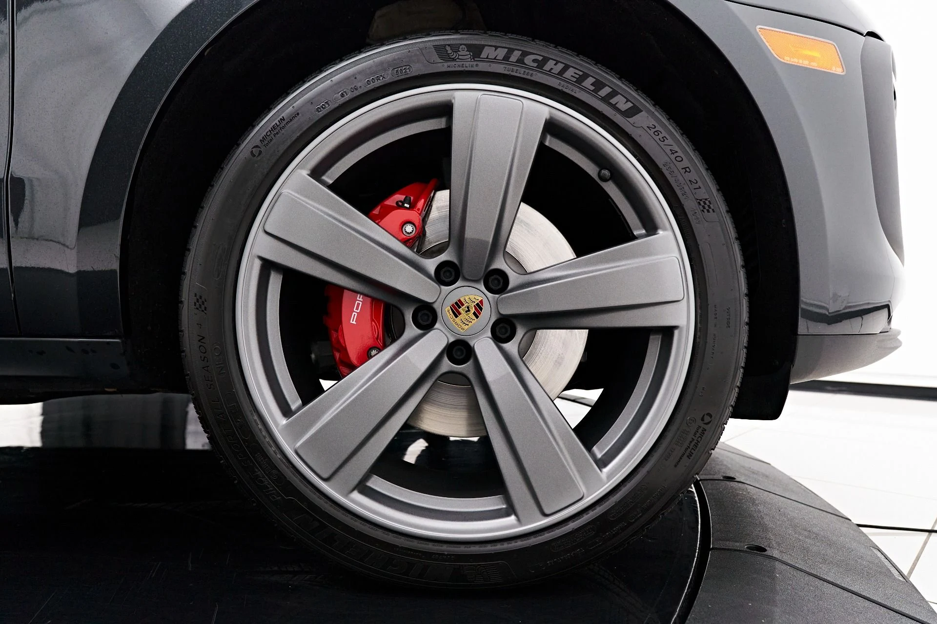 mph018_3848150394_Used_2022_Porsche_Macan_S_1704222404_d150ca59ab